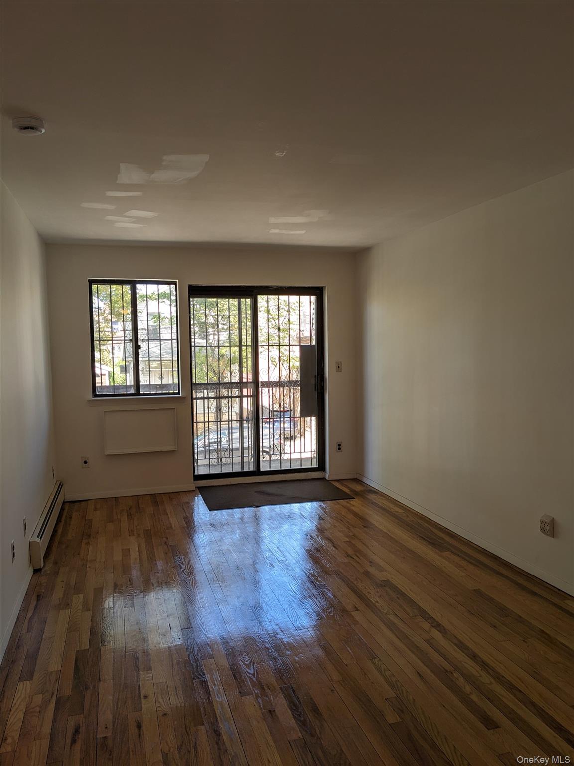 #3 photo, 94-28 53 Avenue, クイーンズ区 Elmhurst , NY 11373