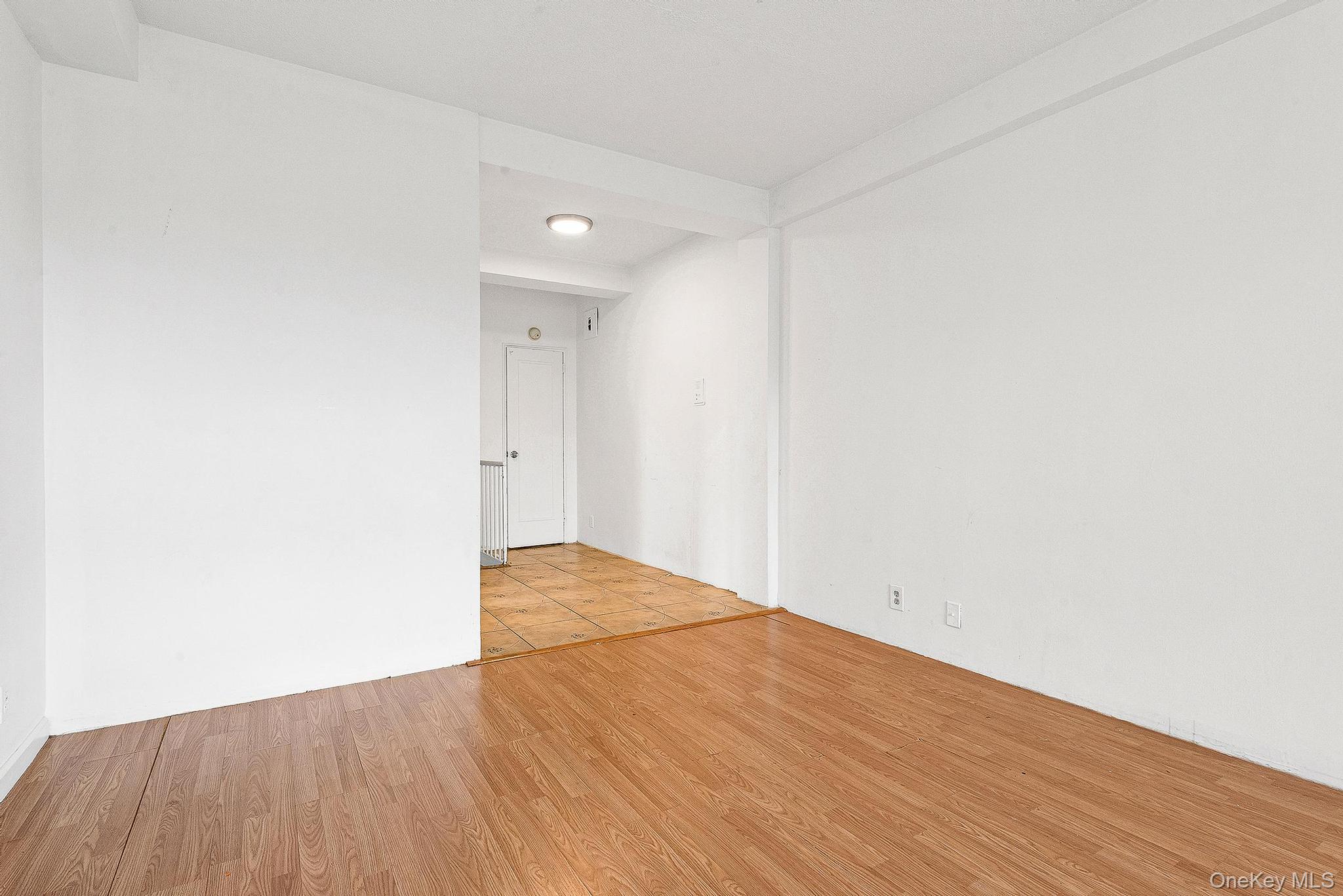 #18 photo, 99-32 66th Road, クイーンズ区 Rego Park , NY 11374