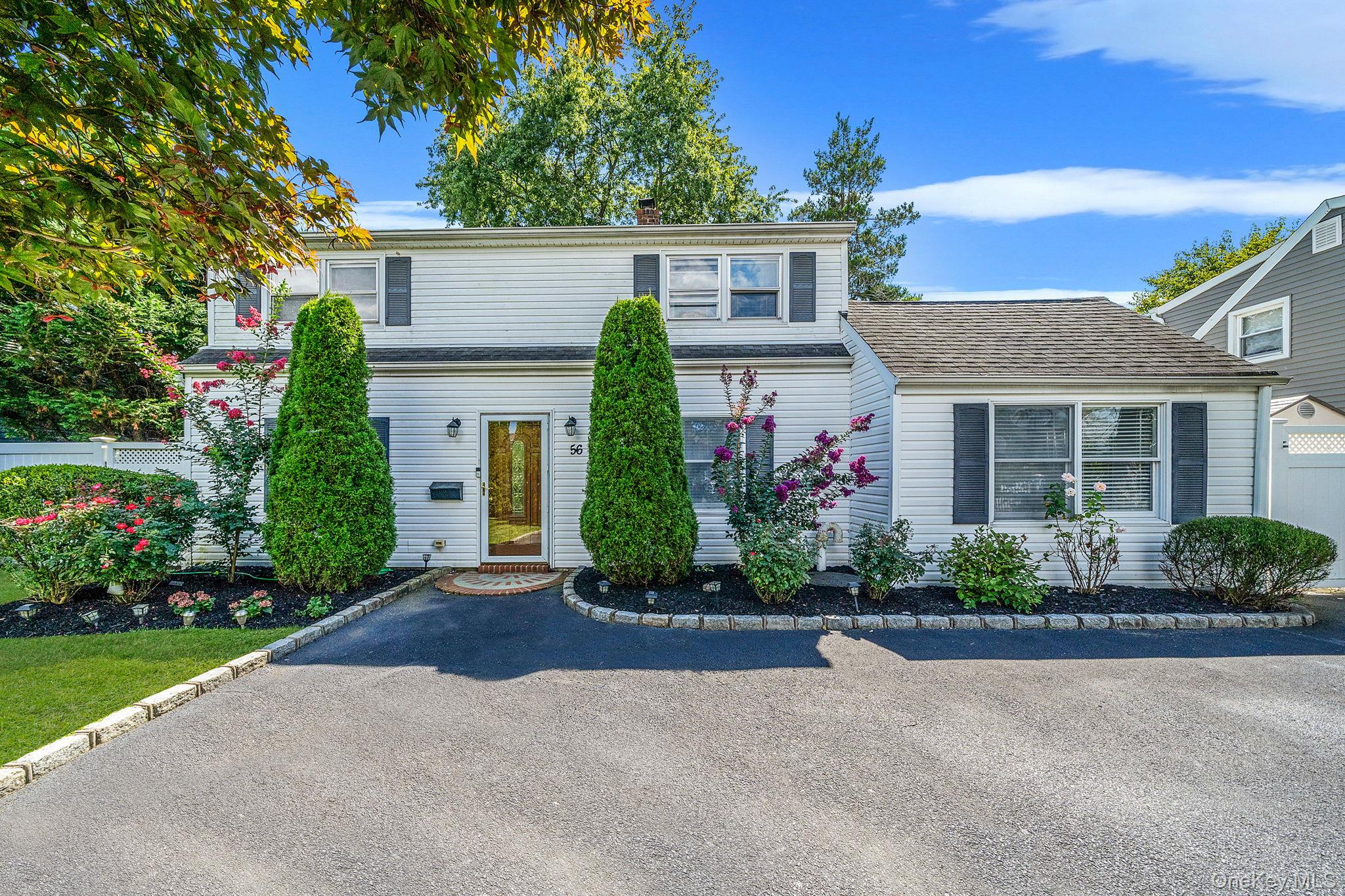 #1 photo, 56 Cliff Lane, ナッソー郡 Levittown , NY 11756