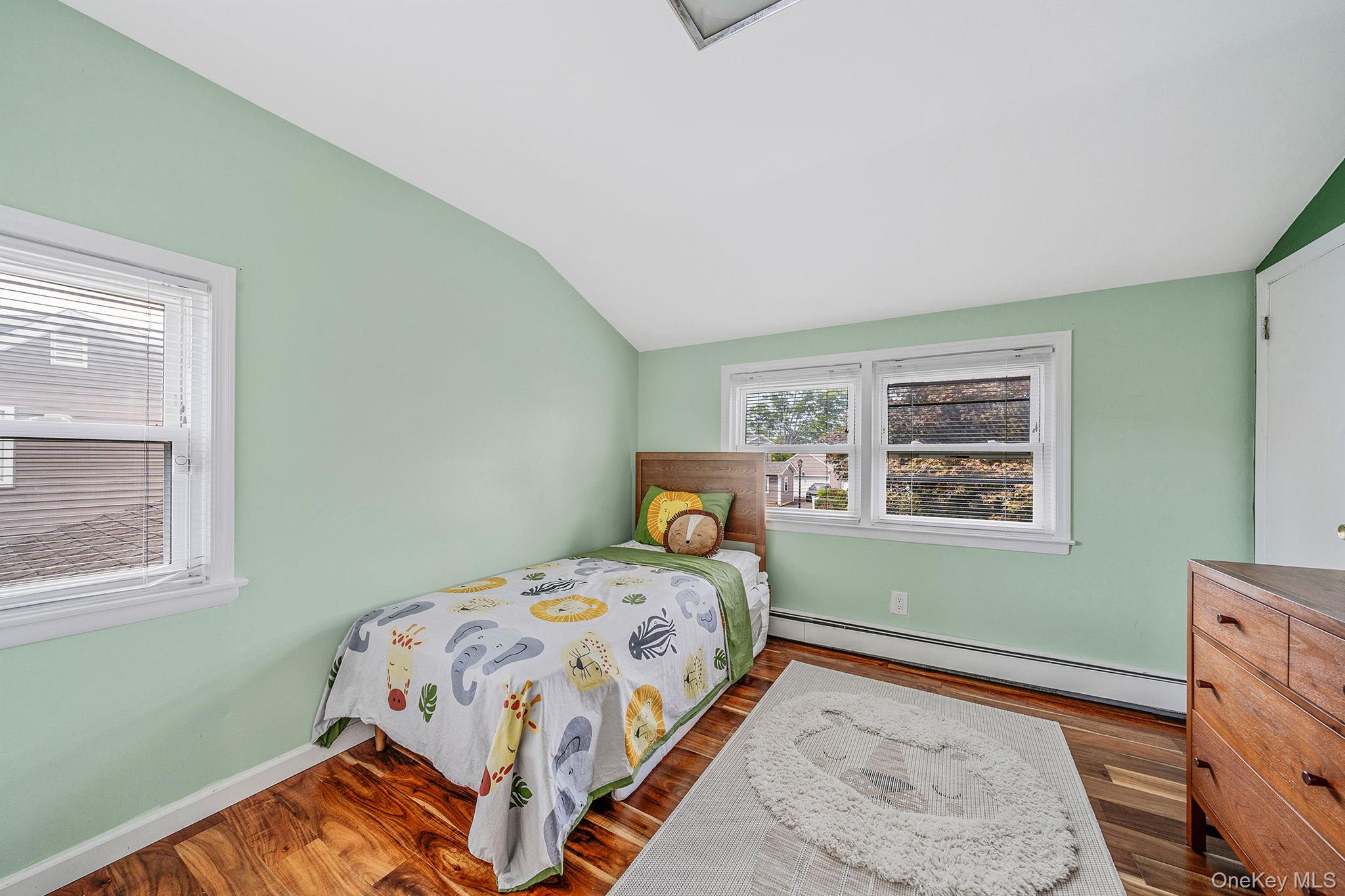 #17 photo, 56 Cliff Lane, ナッソー郡 Levittown , NY 11756