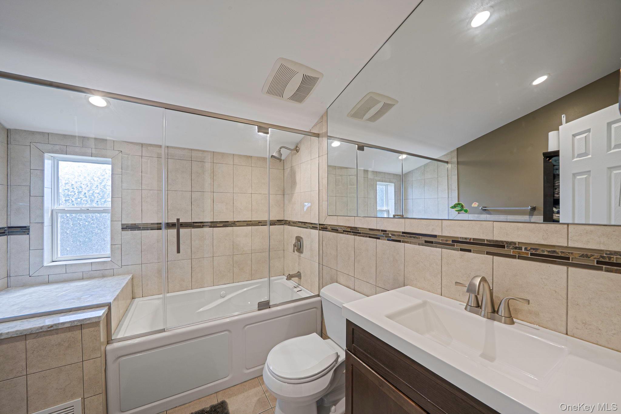 #20 photo, 56 Cliff Lane, ナッソー郡 Levittown , NY 11756