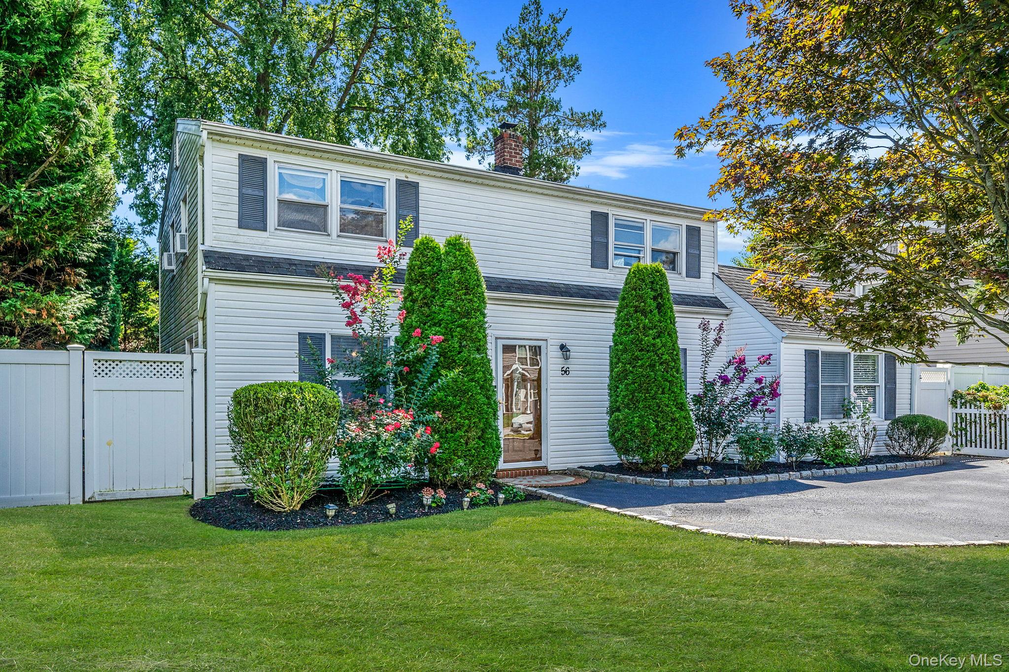 #3 photo, 56 Cliff Lane, ナッソー郡 Levittown , NY 11756