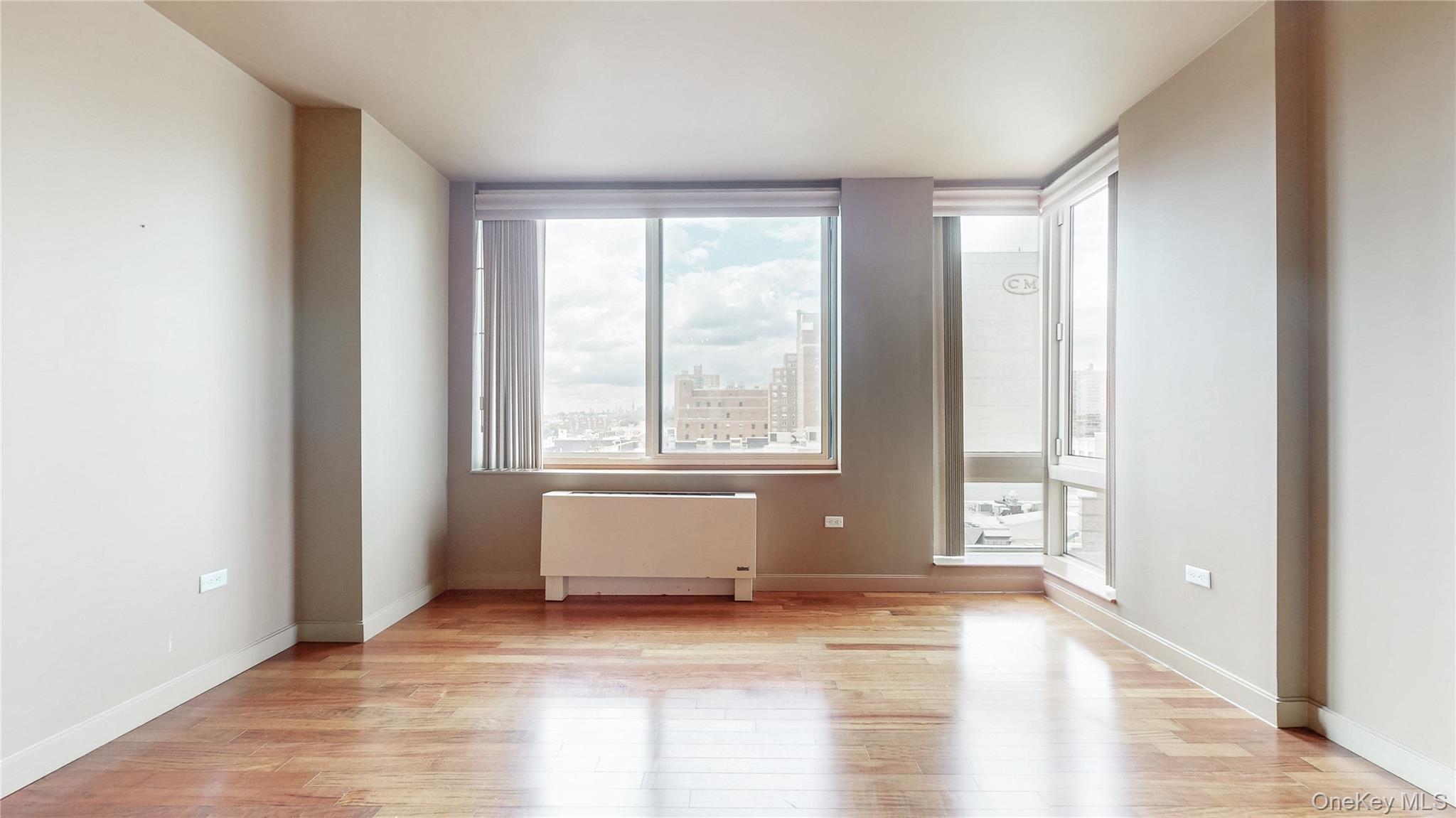 #17 photo, 10724 71st Road, クイーンズ区 Forest Hills , NY 11375