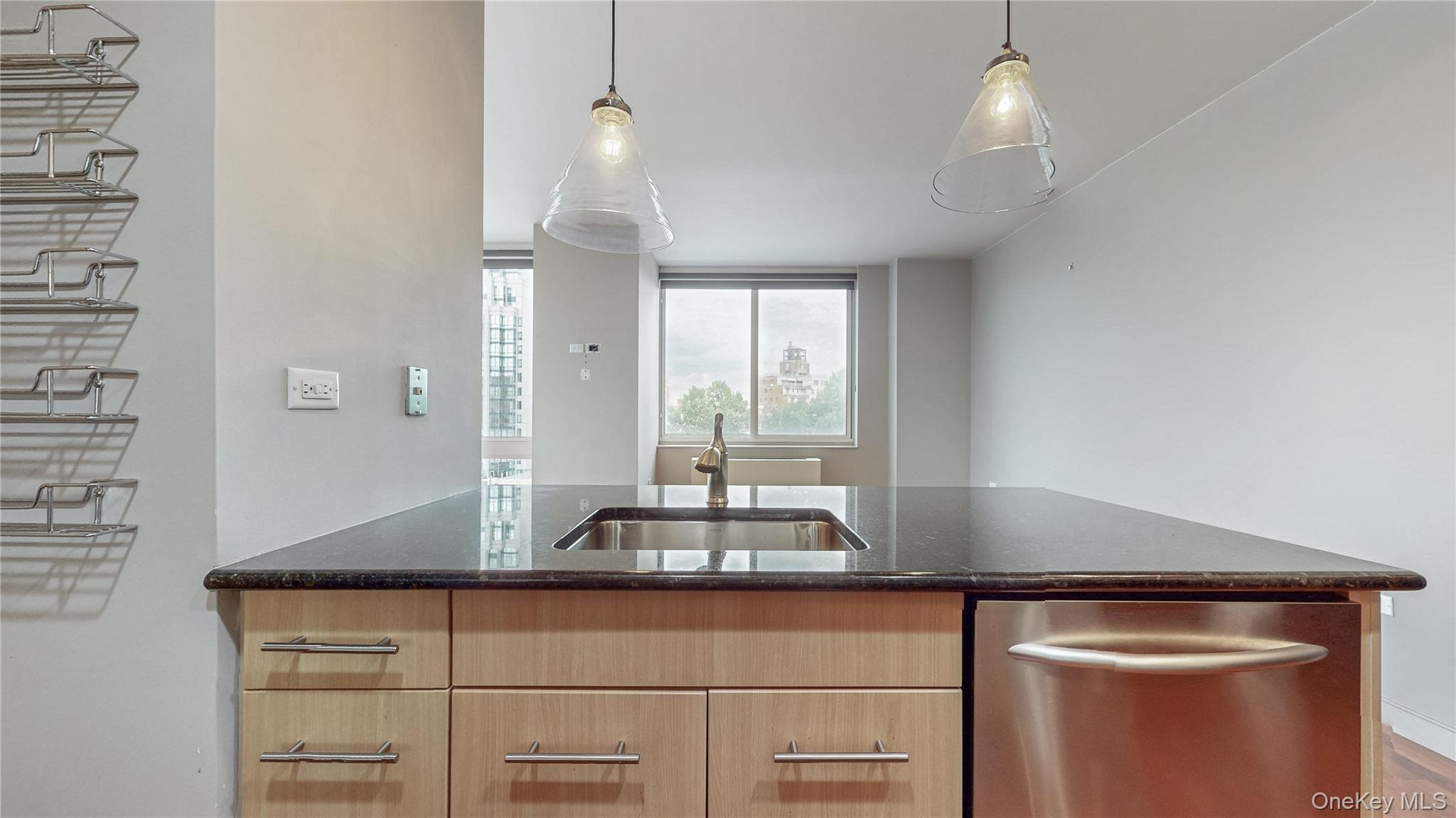 #6 photo, 10724 71st Road, クイーンズ区 Forest Hills , NY 11375