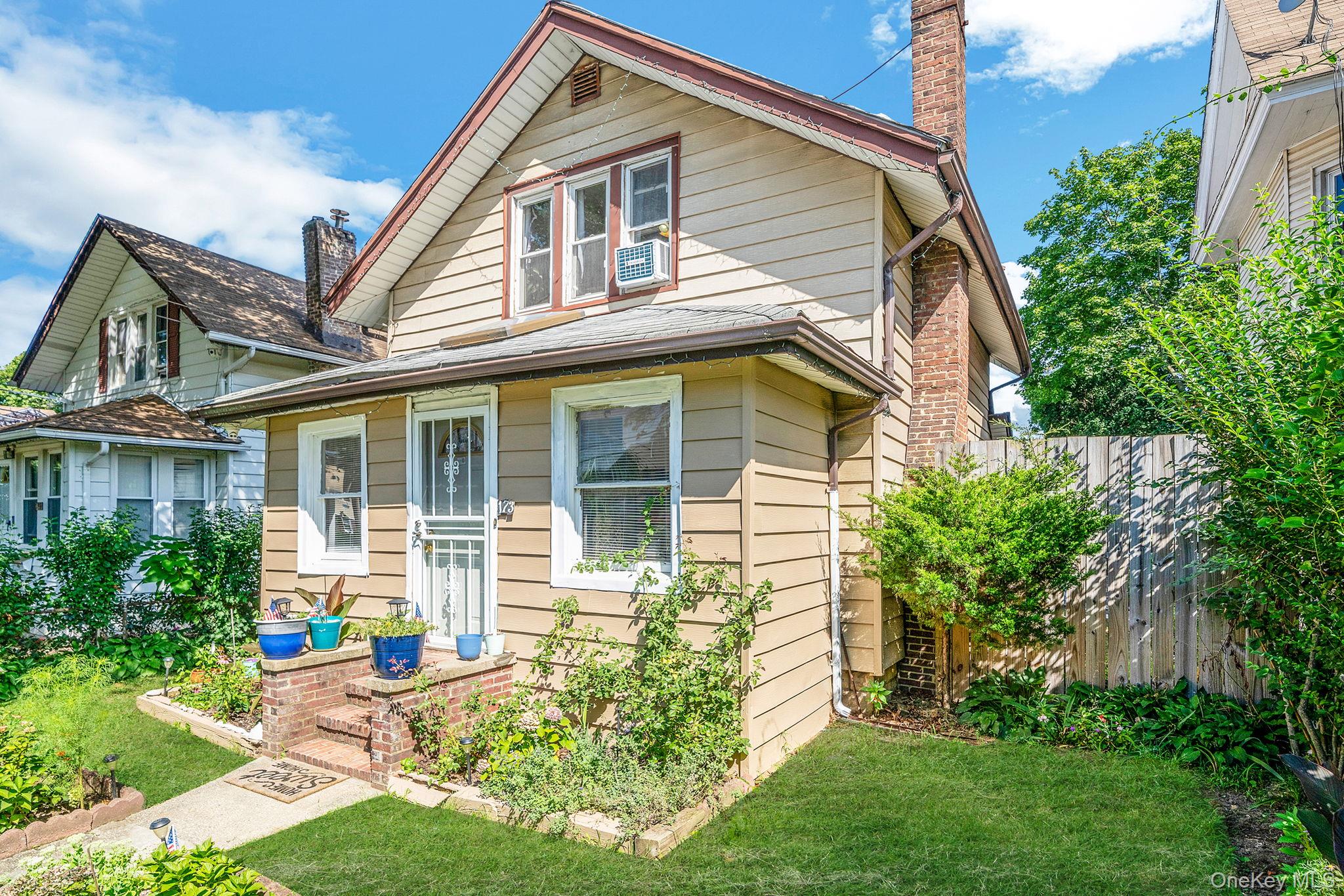 #3 photo, 173 E Seaman Avenue, नासाउ काउंटी Freeport , NY 11520