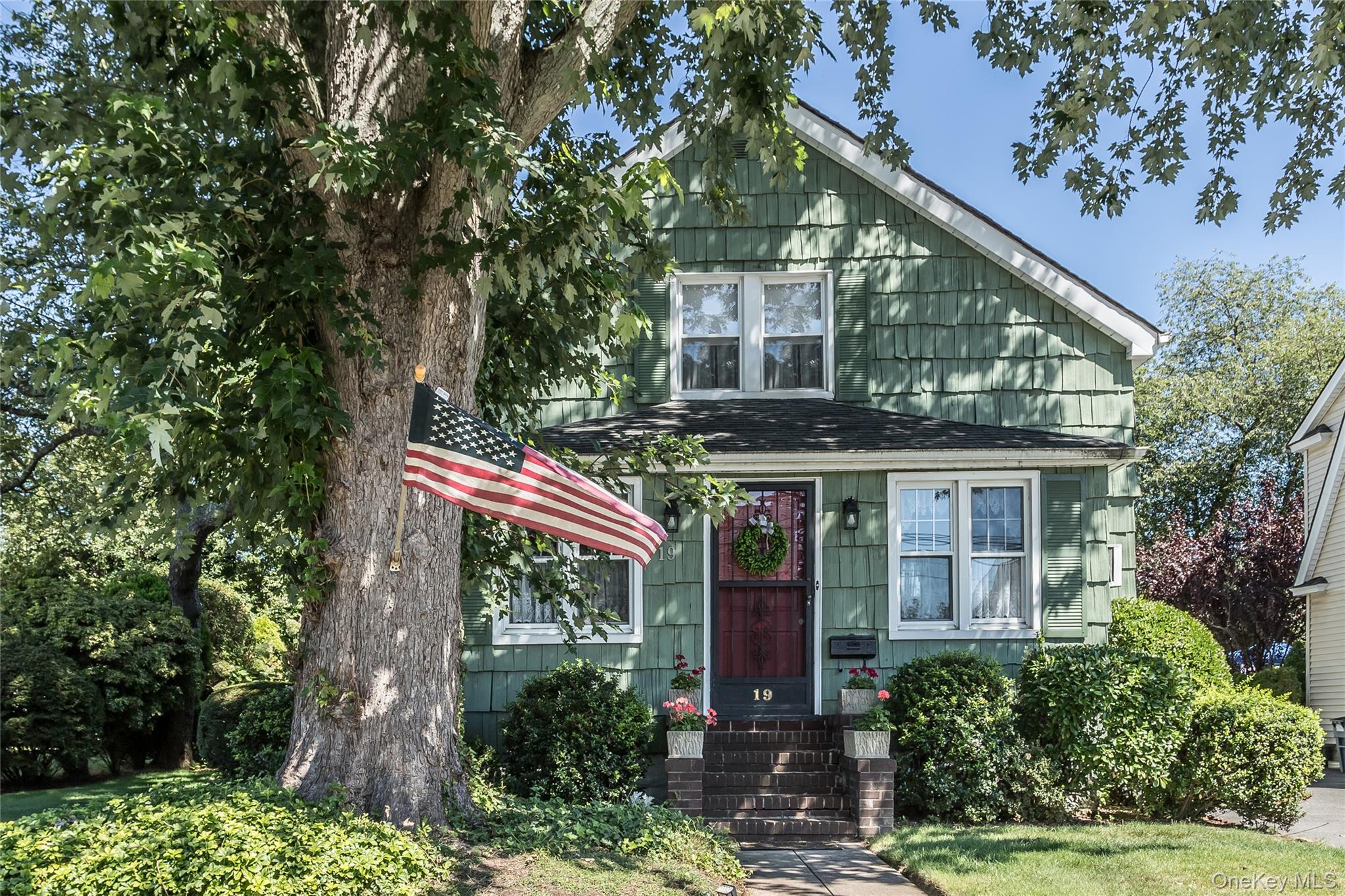 #1 photo, 19 Princeton Street, 長島 花園城 Garden City , NY 11530