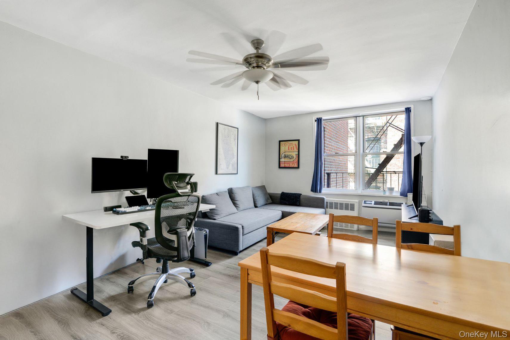 #4 photo, 39-76 57th Street, クイーンズ区 Woodside , NY 11377