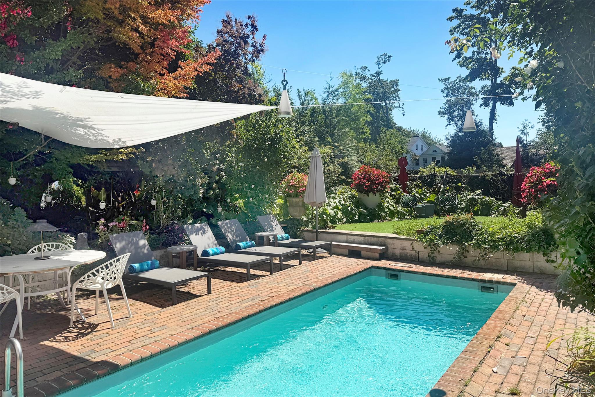 #4 photo, 28 Bowden Square, サフォーク郡 Southampton , NY 11968