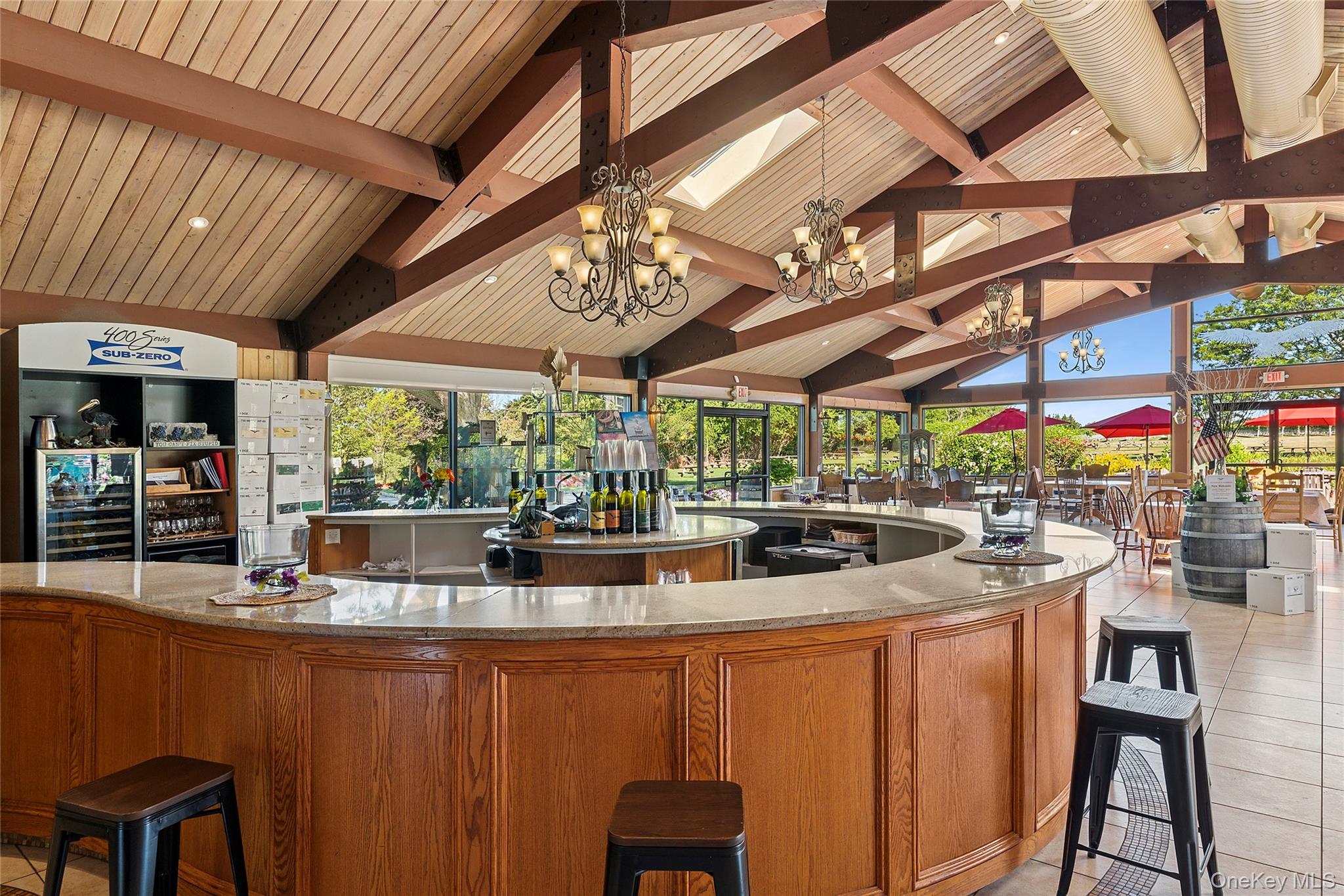 #16 photo, 44075 Route 25, サフォーク郡 Peconic , NY 11971