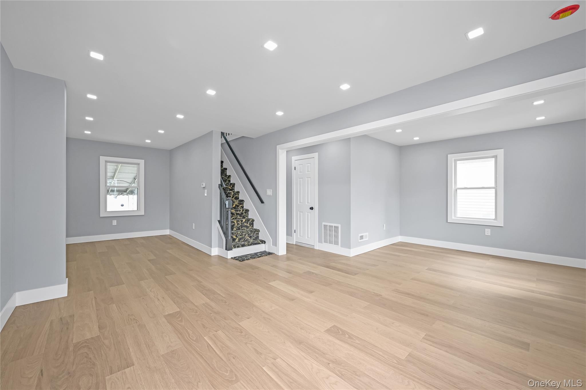 #3 photo, 179 Hoffman Avenue, ナッソー郡 Elmont , NY 11003