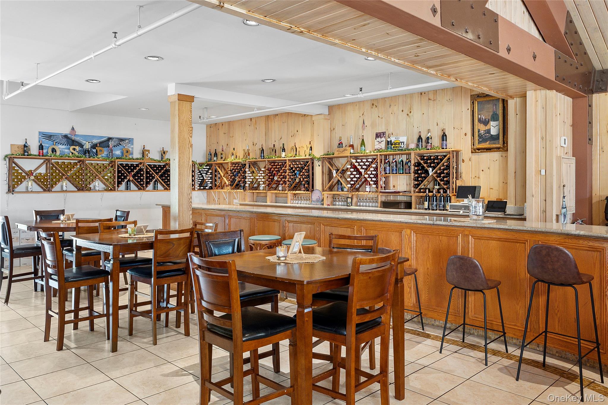 #14 photo, 44075 Route 25, サフォーク郡 Peconic , NY 11971