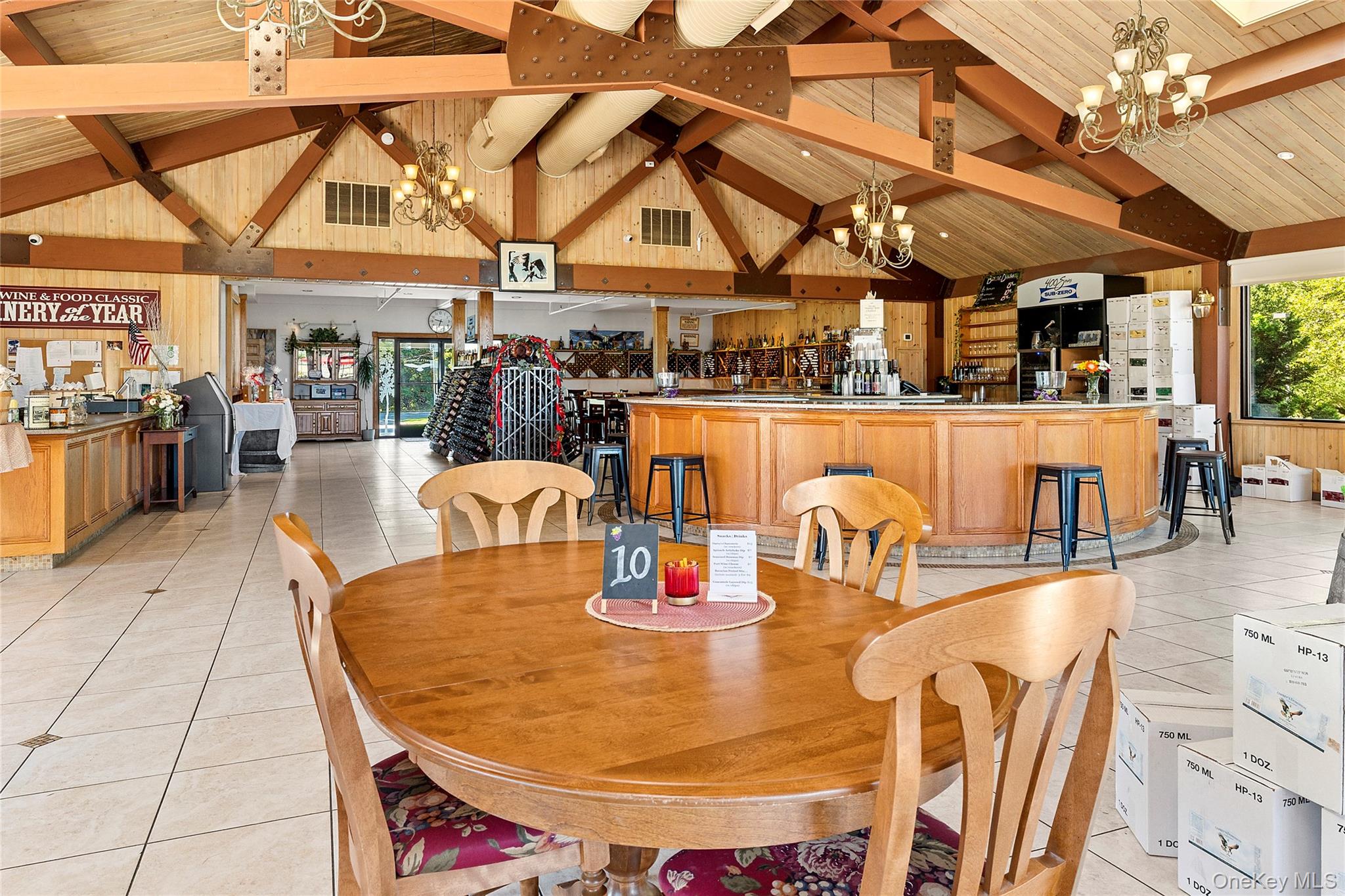 #17 photo, 44075 Route 25, サフォーク郡 Peconic , NY 11971