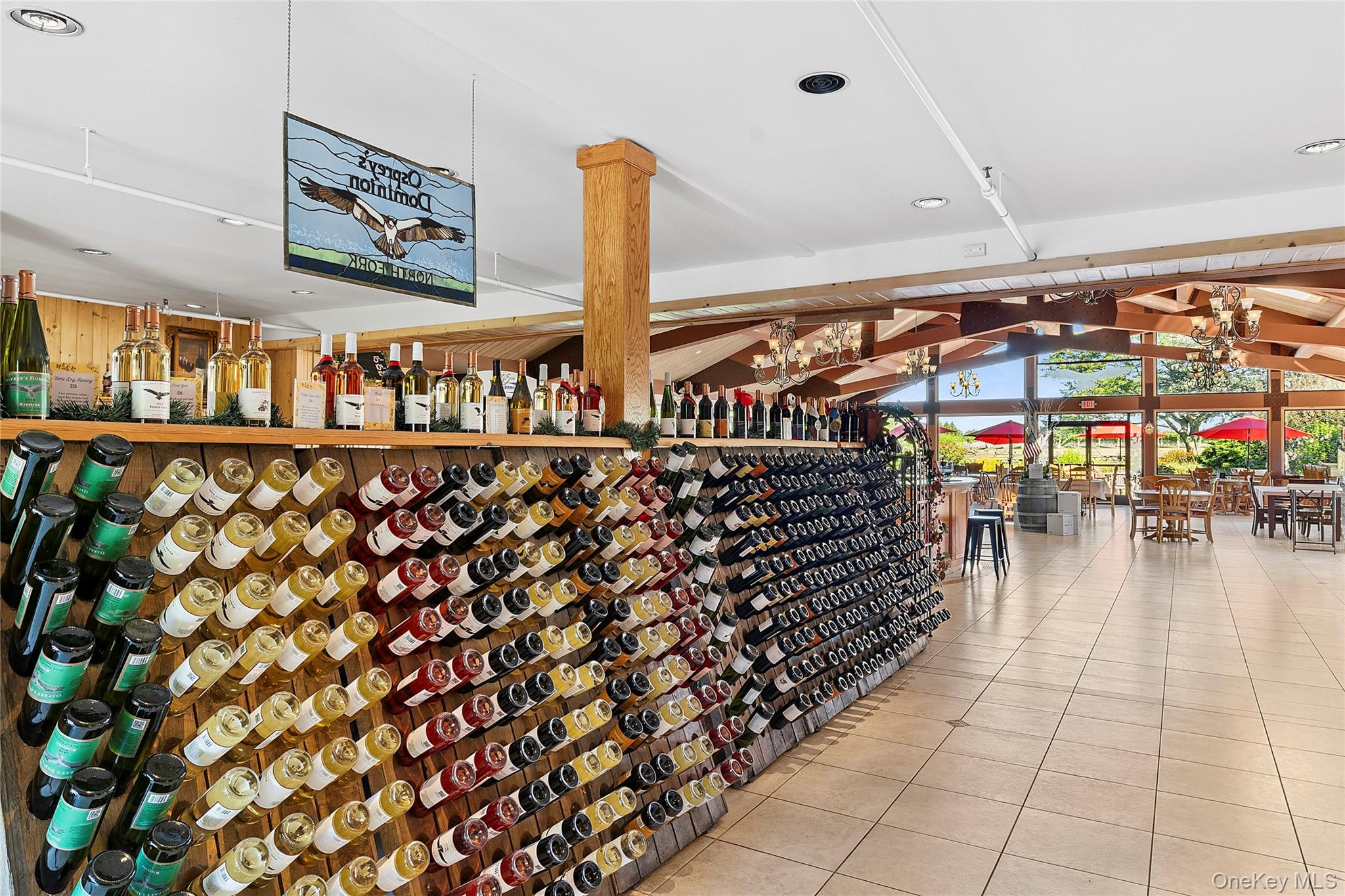 #18 photo, 44075 Route 25, サフォーク郡 Peconic , NY 11971