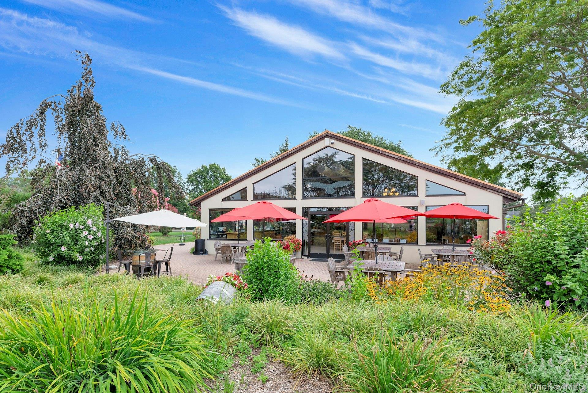 #5 photo, 44075 Route 25, サフォーク郡 Peconic , NY 11971