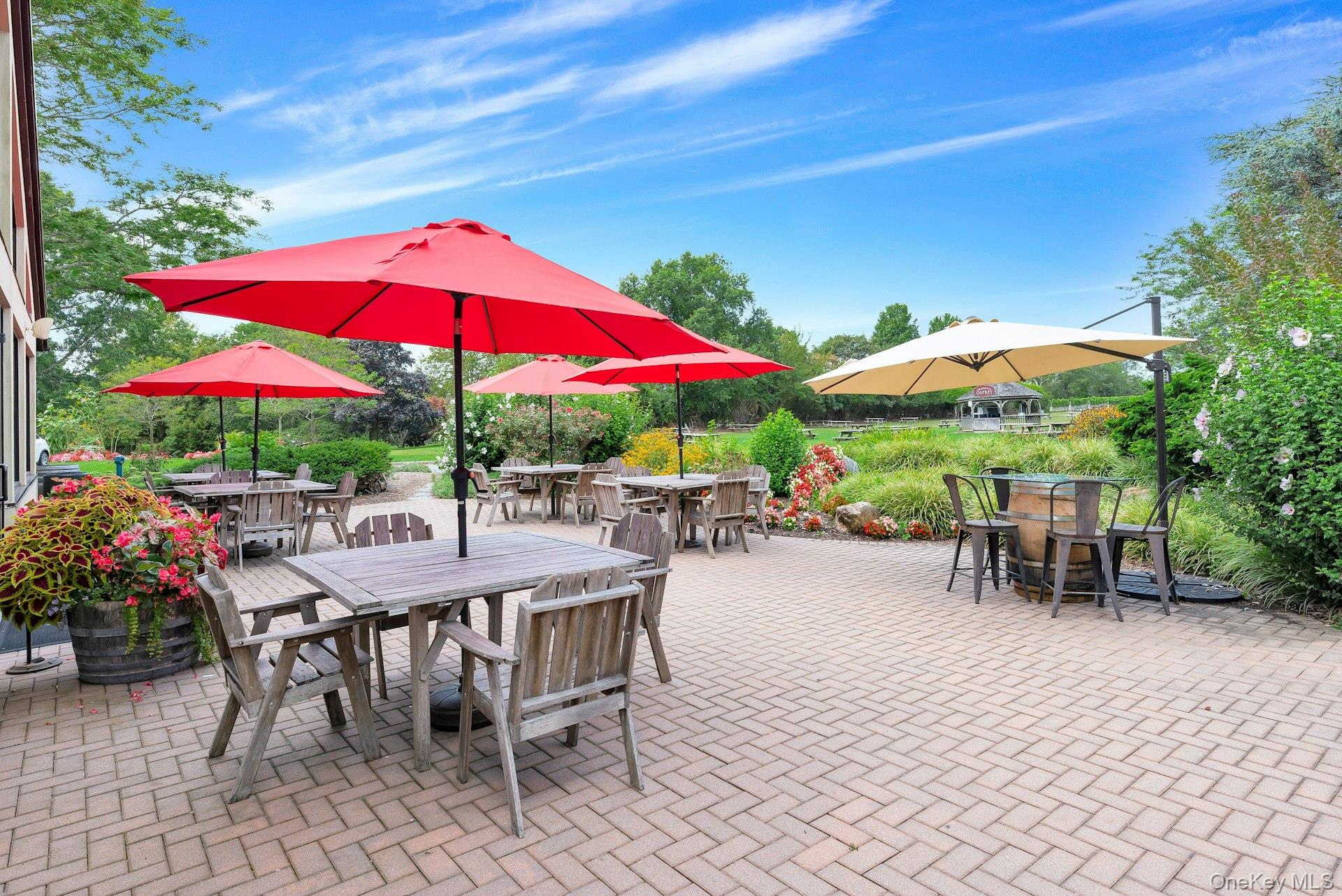 #8 photo, 44075 Route 25, サフォーク郡 Peconic , NY 11971