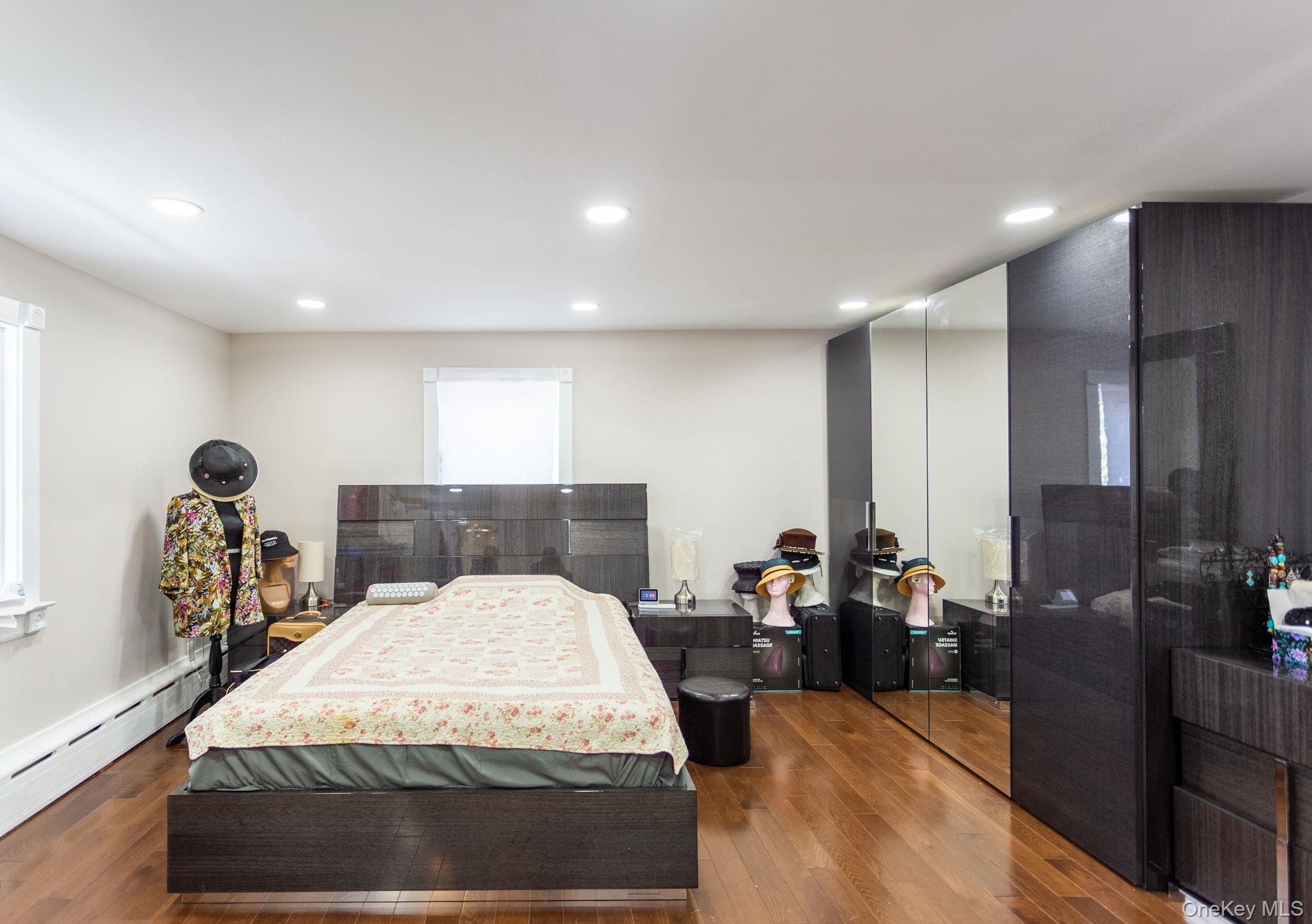 #11 photo, 186-35 80th Drive, クイーンズ区 Jamaica Estates , NY 11432