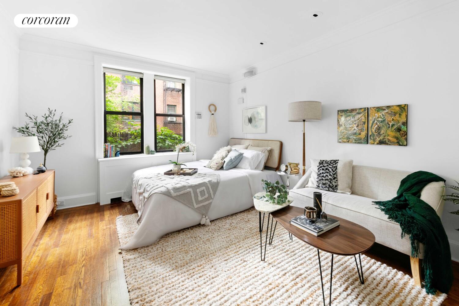 #1 photo, 319 W 18TH Street, マンハッタン Chelsea , NY 10011