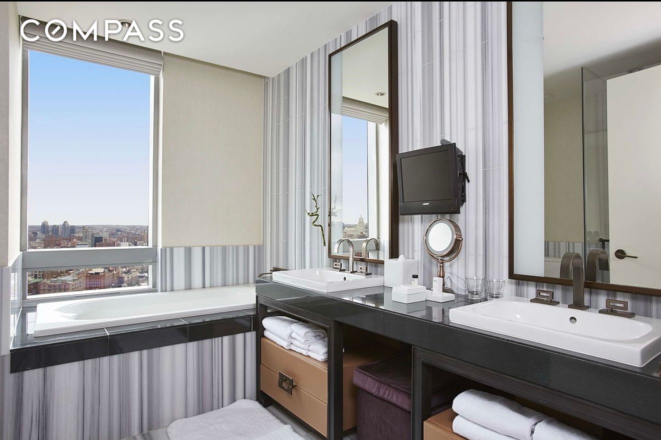 #7 photo, 246 Spring Street, マンハッタン Hudson Square , NY 10013