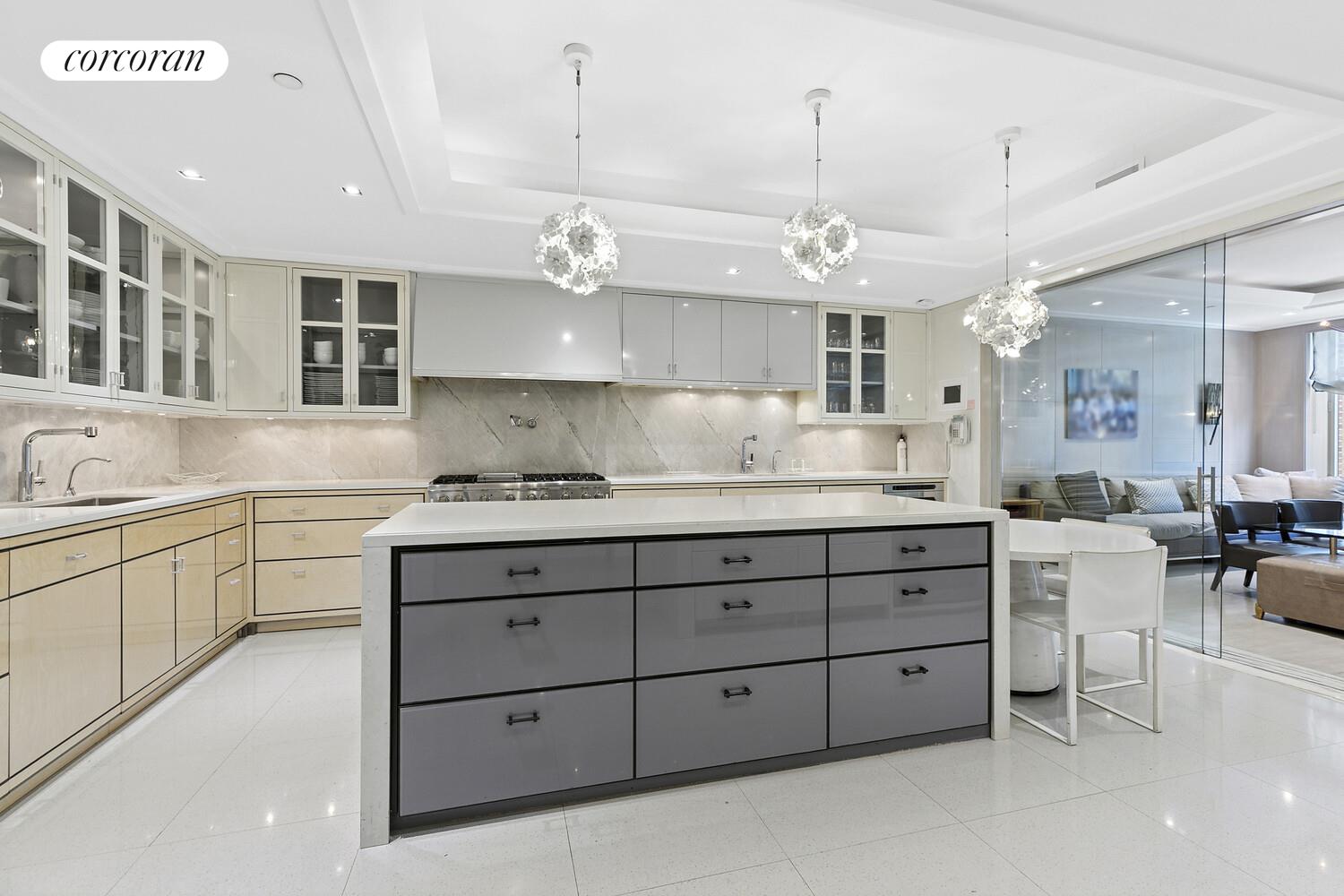 #13 photo, 535 W END Avenue, マンハッタン Upper West Side , NY 10024