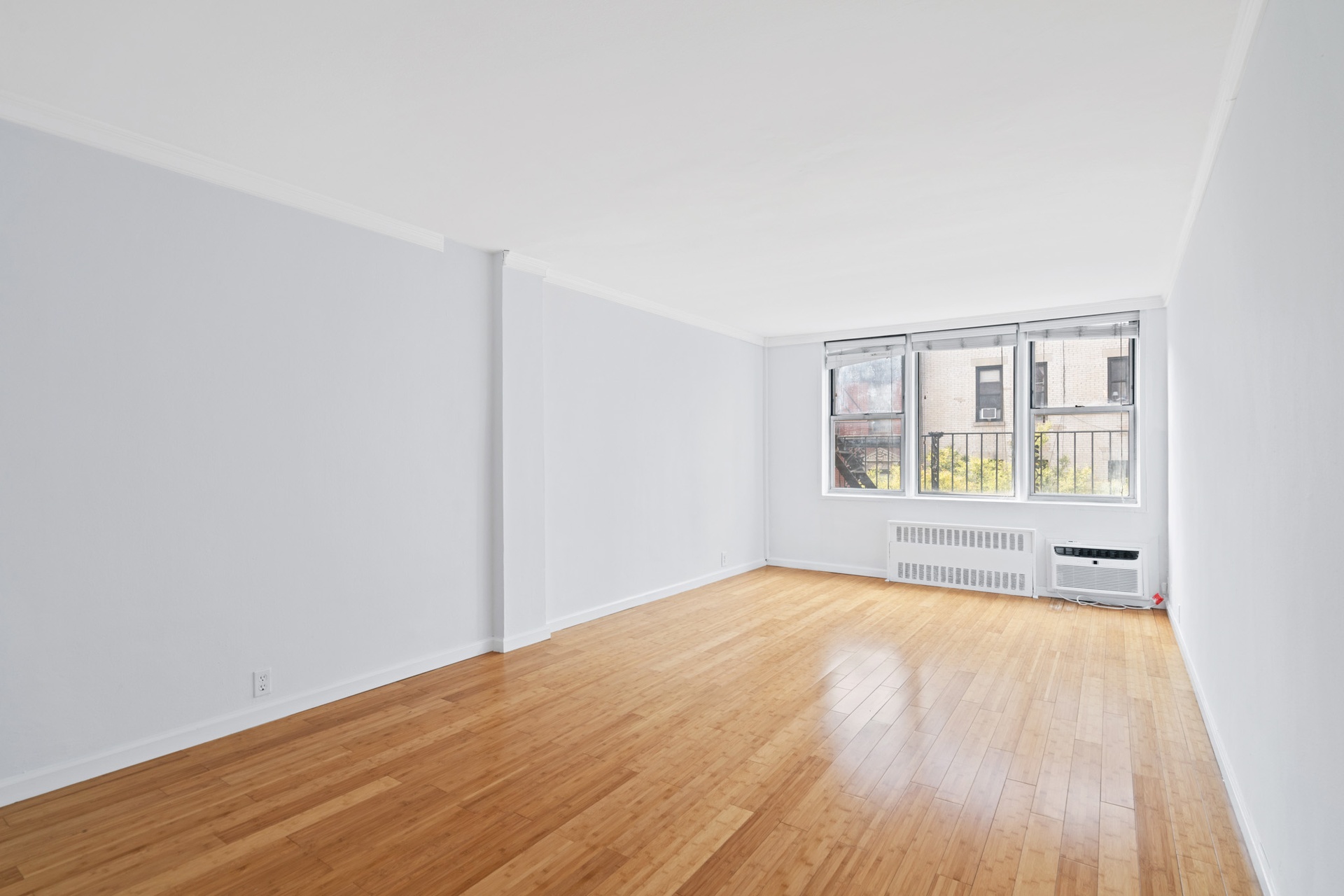 #7 photo, 180 Thompson Street, Greenwich Village , NY 10012