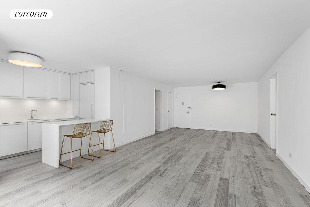 #15 photo, 70 E 10TH Street, Greenwich Village , NY 10003