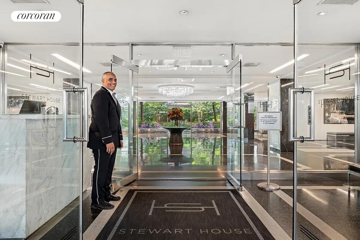 #19 photo, 70 E 10TH Street, Greenwich Village , NY 10003