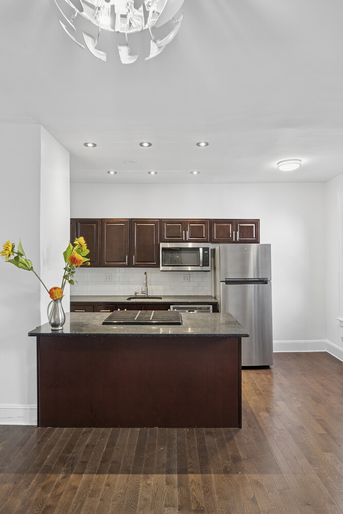 #4 photo, 345 MONTGOMERY Street, ブルックリン区 Crown Heights , NY 11213