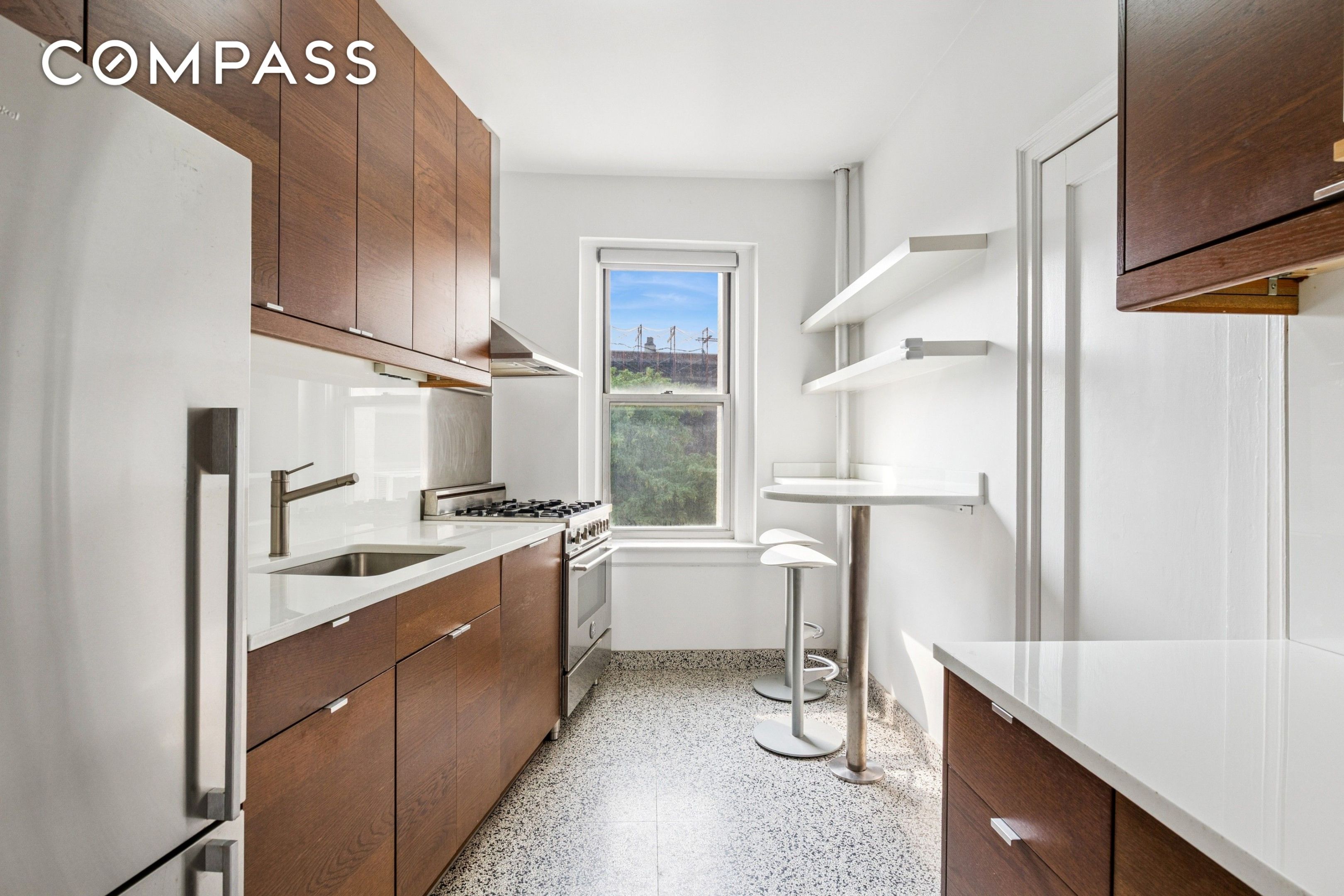 #9 photo, 91 Payson Avenue, マンハッタン Inwood , NY 10034