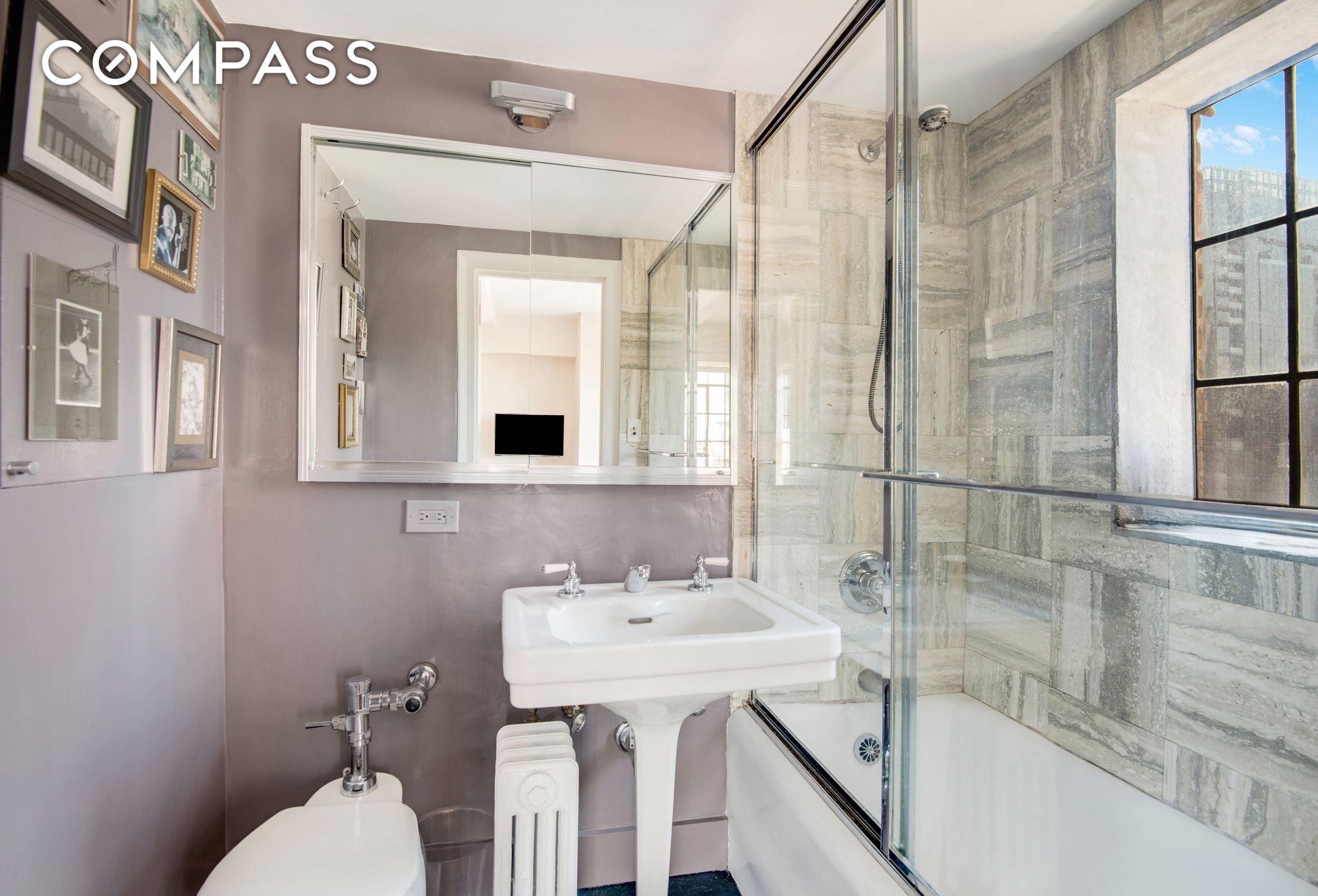 #10 photo, 320 E 42nd Street, マンハッタン Murray Hill , NY 10017