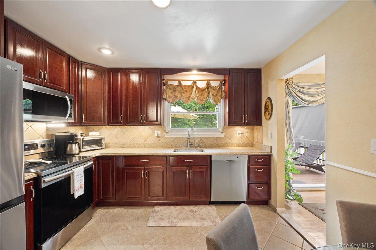 #1 photo, 550 Saw Mill River Road, Millwood , NY 10546