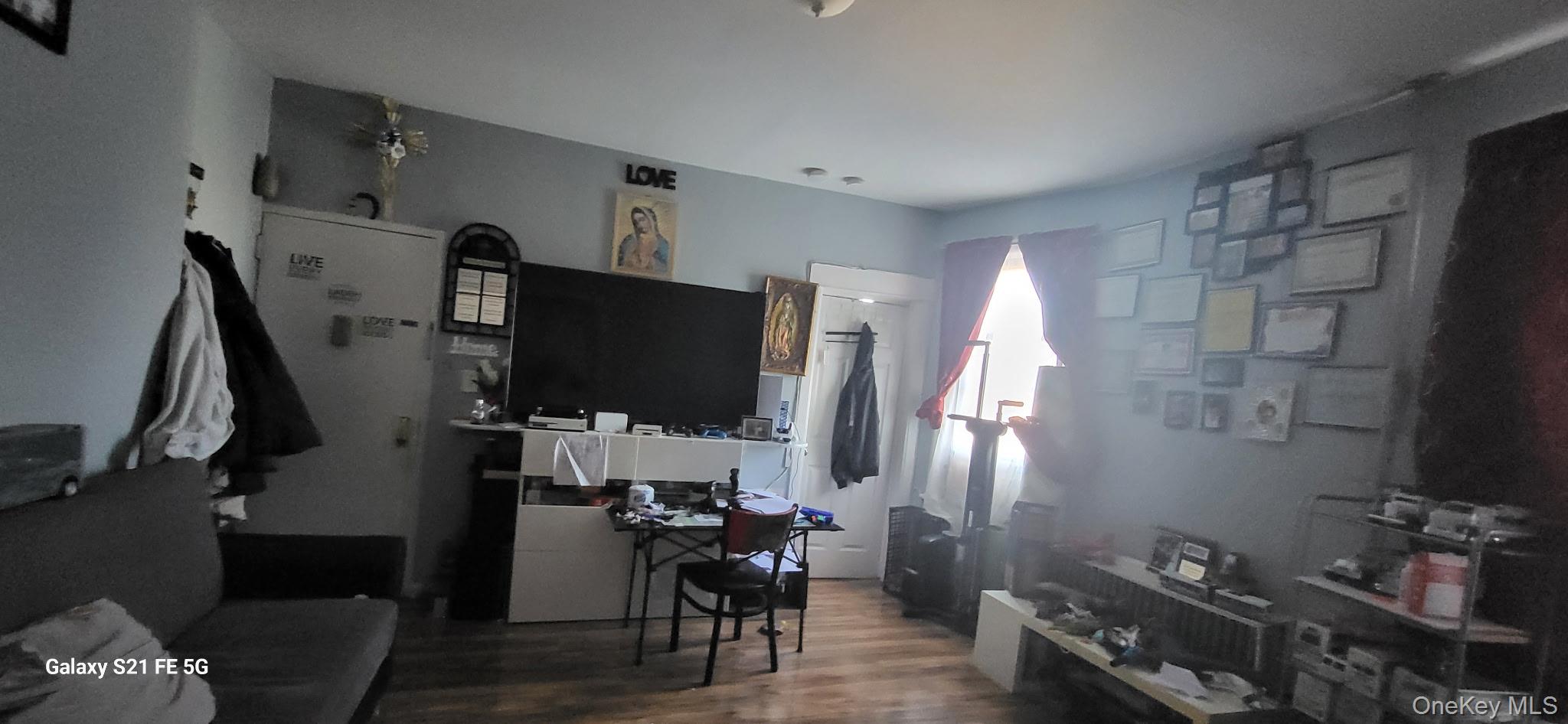 #16 photo, 41-43 Currans, Yonkers , NY 10701