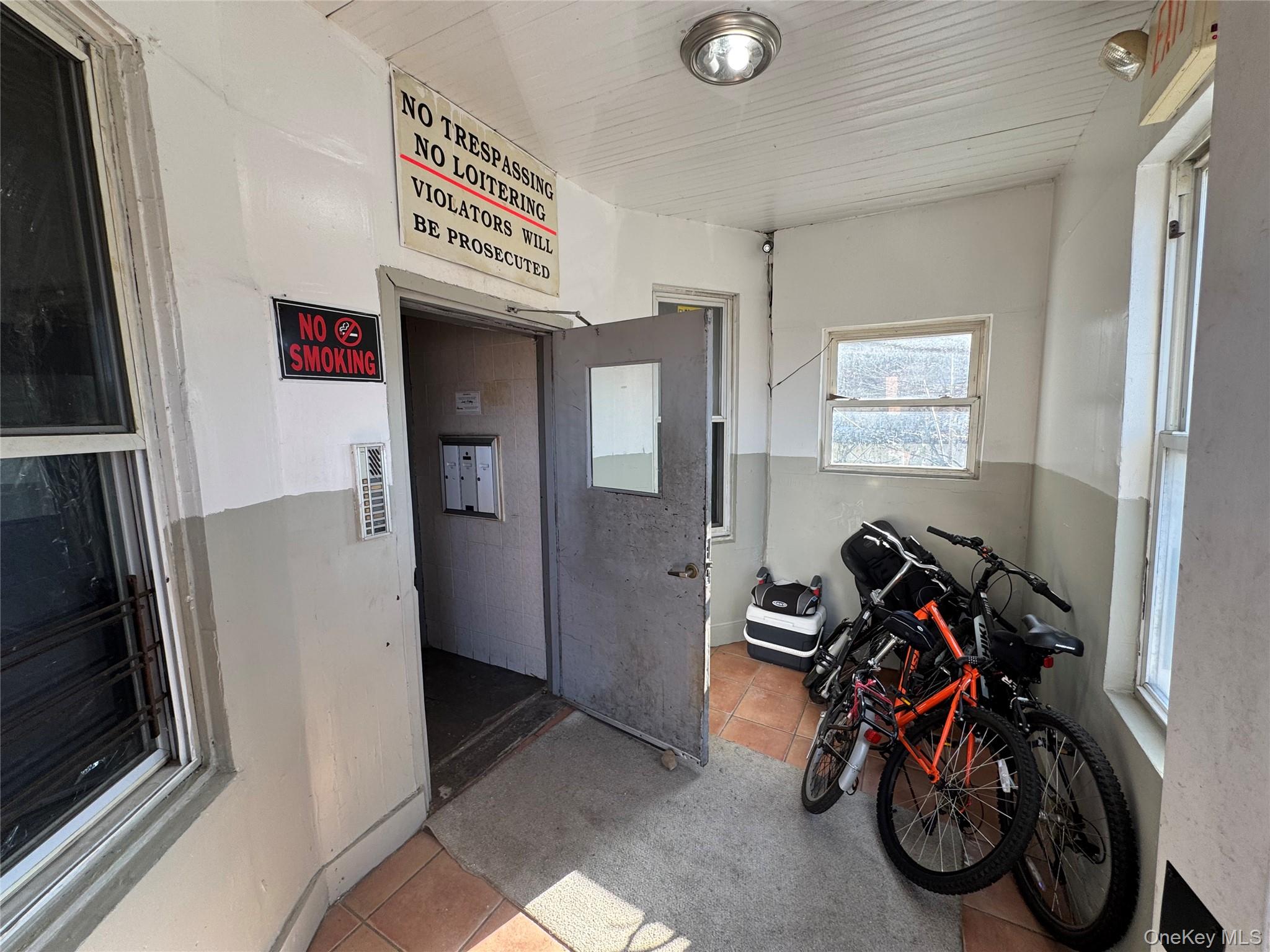 #5 photo, 41-43 Currans, Yonkers , NY 10701