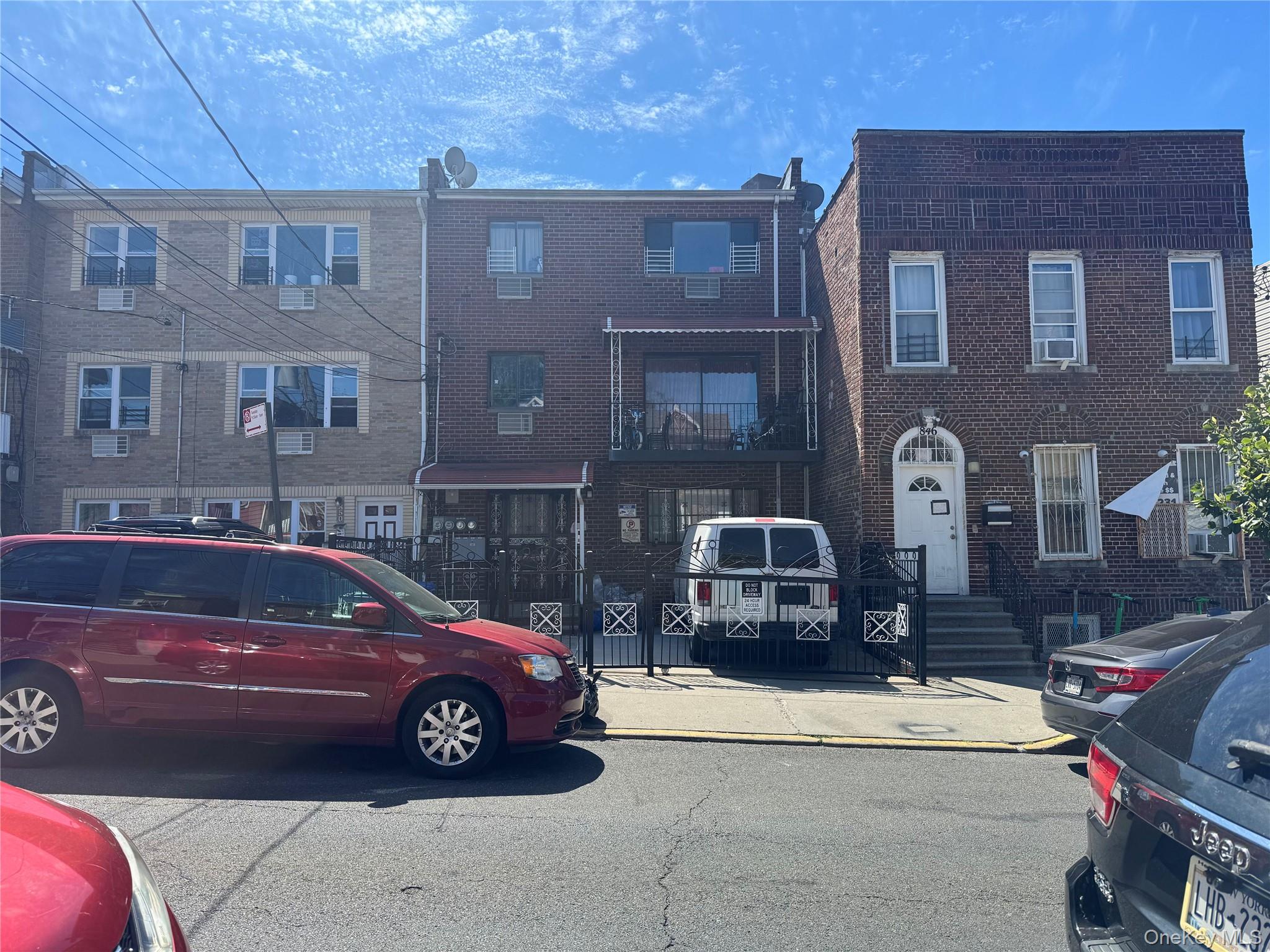 #1 photo, 848 E 214th Street, ブロンクス区 Bronx , NY 10467