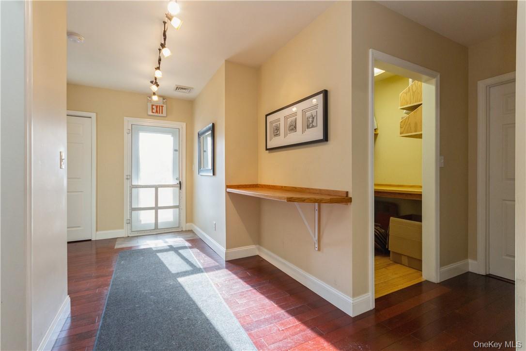 #11 photo, 290 292 Main Street, Cold Spring , NY 10516