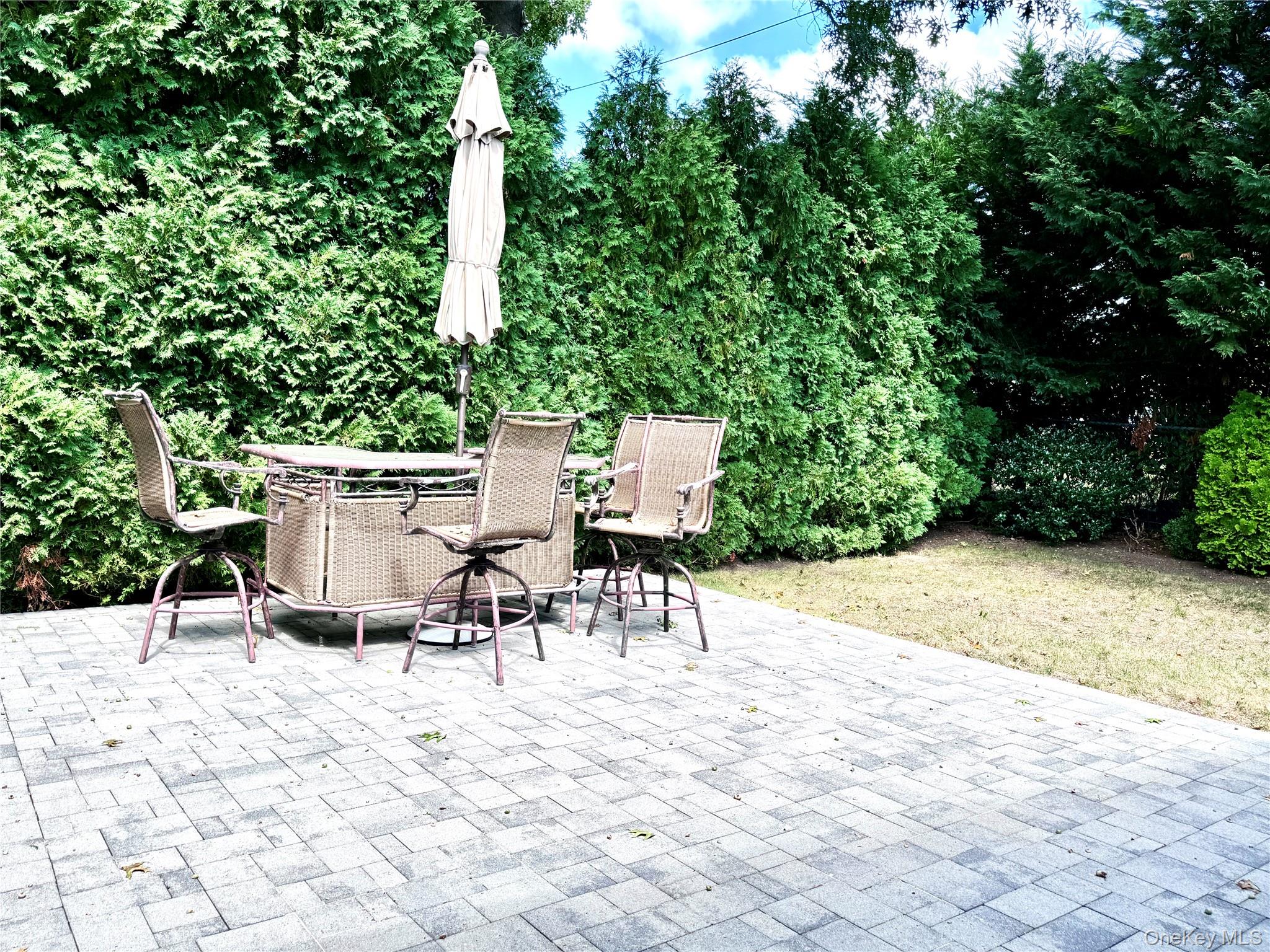 #13 photo, 195 Sackville Road, Garden City , NY 11530