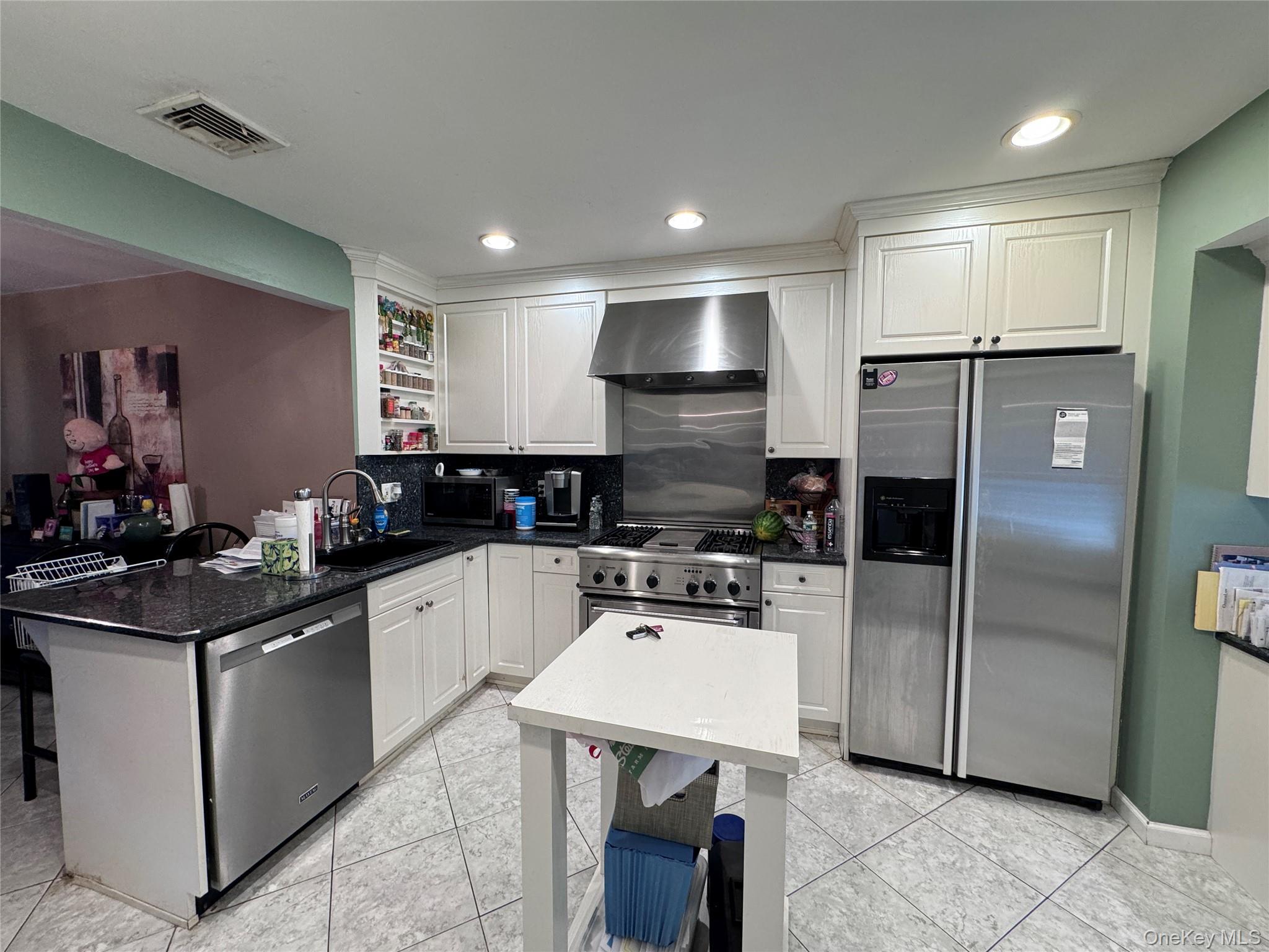 #5 photo, 195 Sackville Road, Garden City , NY 11530