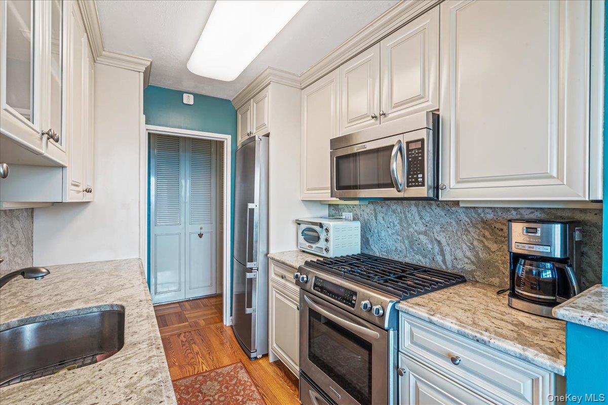 #3 photo, 17-85 215th Street, Bayside , NY 11360