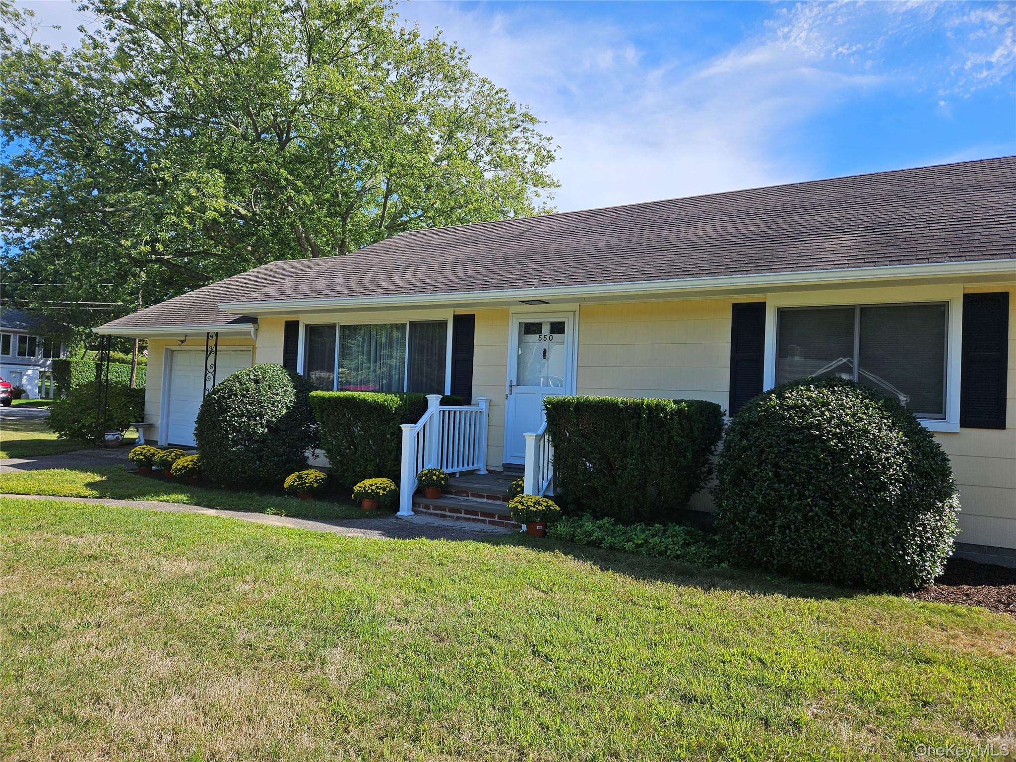 #1 photo, 550 Pine Neck Road, सफ़ोक काउंटी Southold , NY 11971