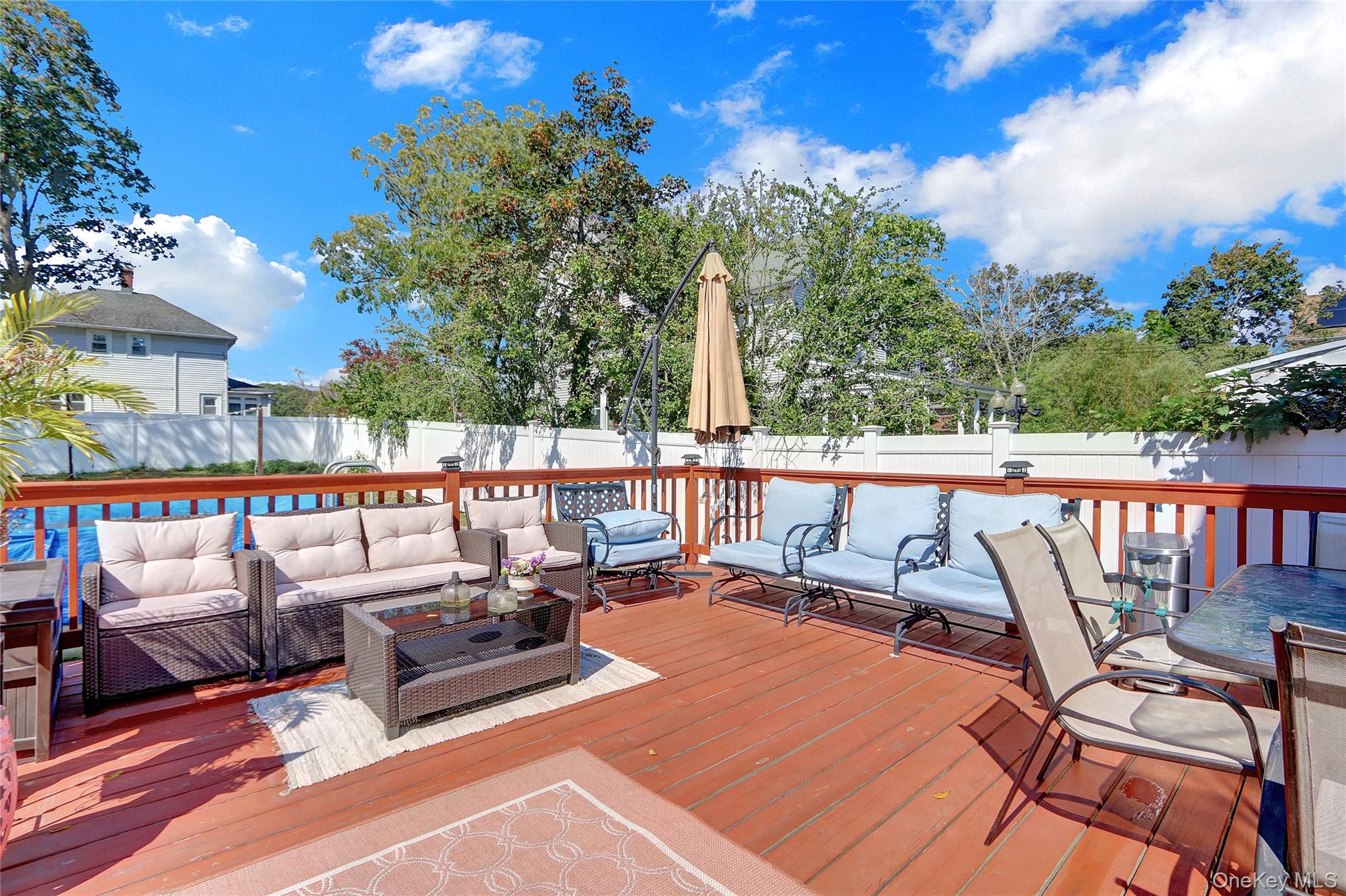 #20 photo, 66 Center Avenue, サフォーク郡 Bay Shore , NY 11706