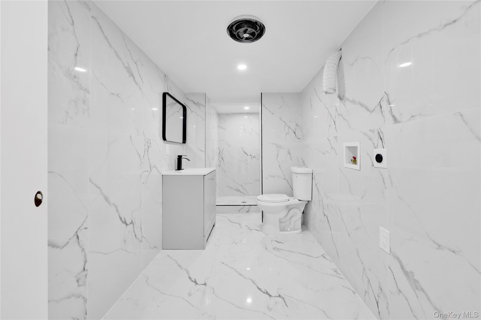 #20 photo, 14225 Sutter Avenue, クイーンズ区 South Ozone Park , NY 11436