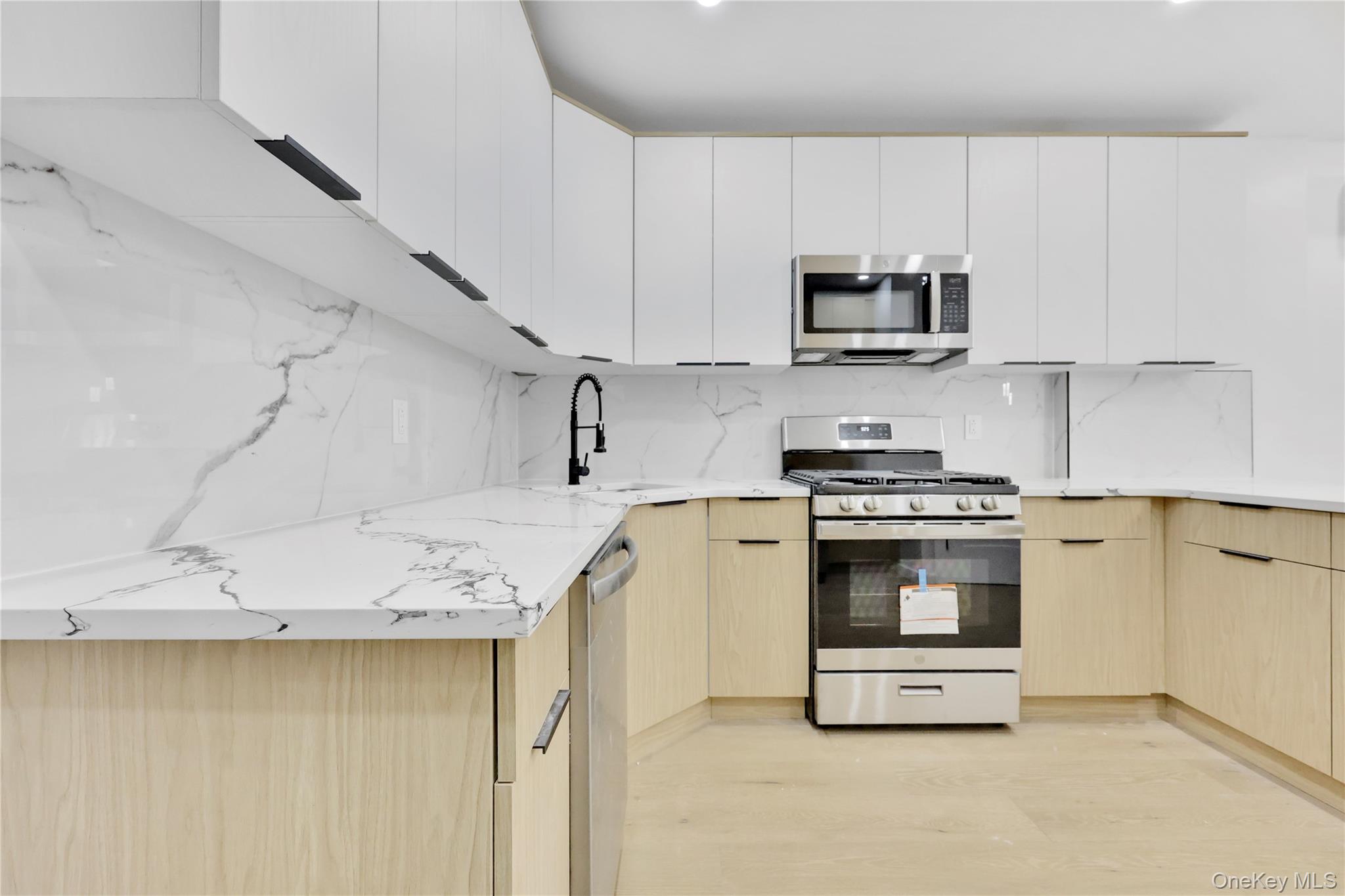 #3 photo, 14225 Sutter Avenue, クイーンズ区 South Ozone Park , NY 11436