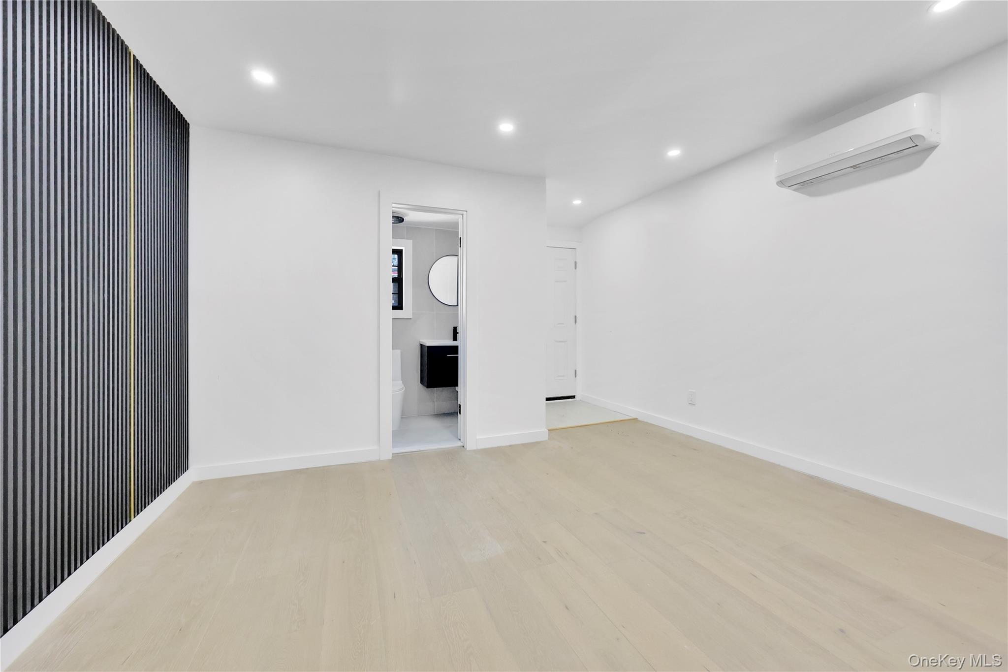 #8 photo, 14225 Sutter Avenue, クイーンズ区 South Ozone Park , NY 11436