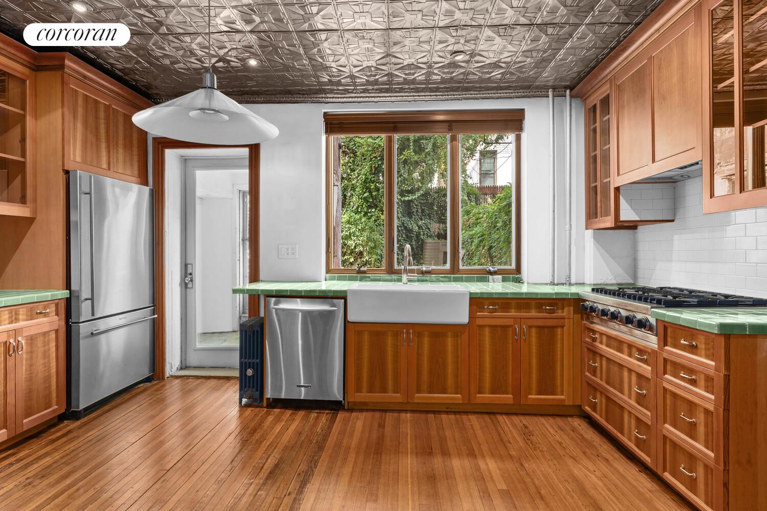 #1 photo, Brooklyn, Greenpoint , NY 11222