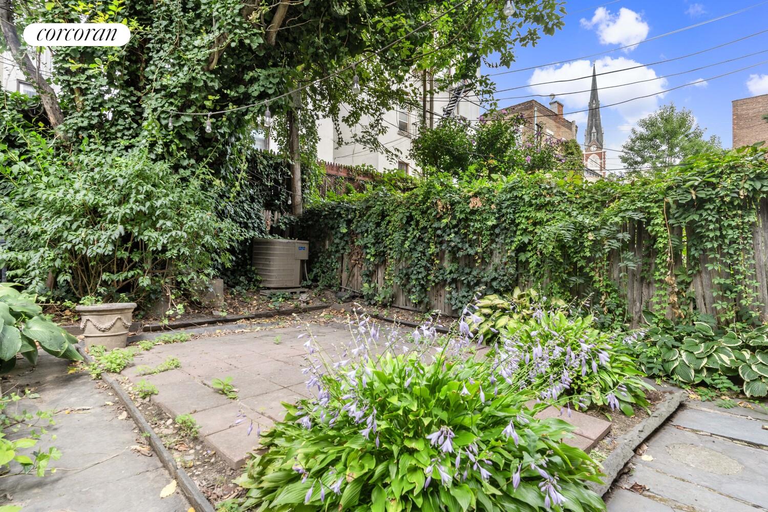 #11 photo, Brooklyn, Greenpoint , NY 11222