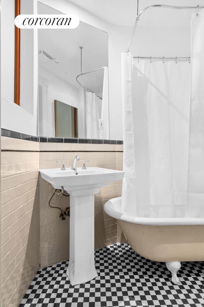 #6 photo, Brooklyn, Greenpoint , NY 11222