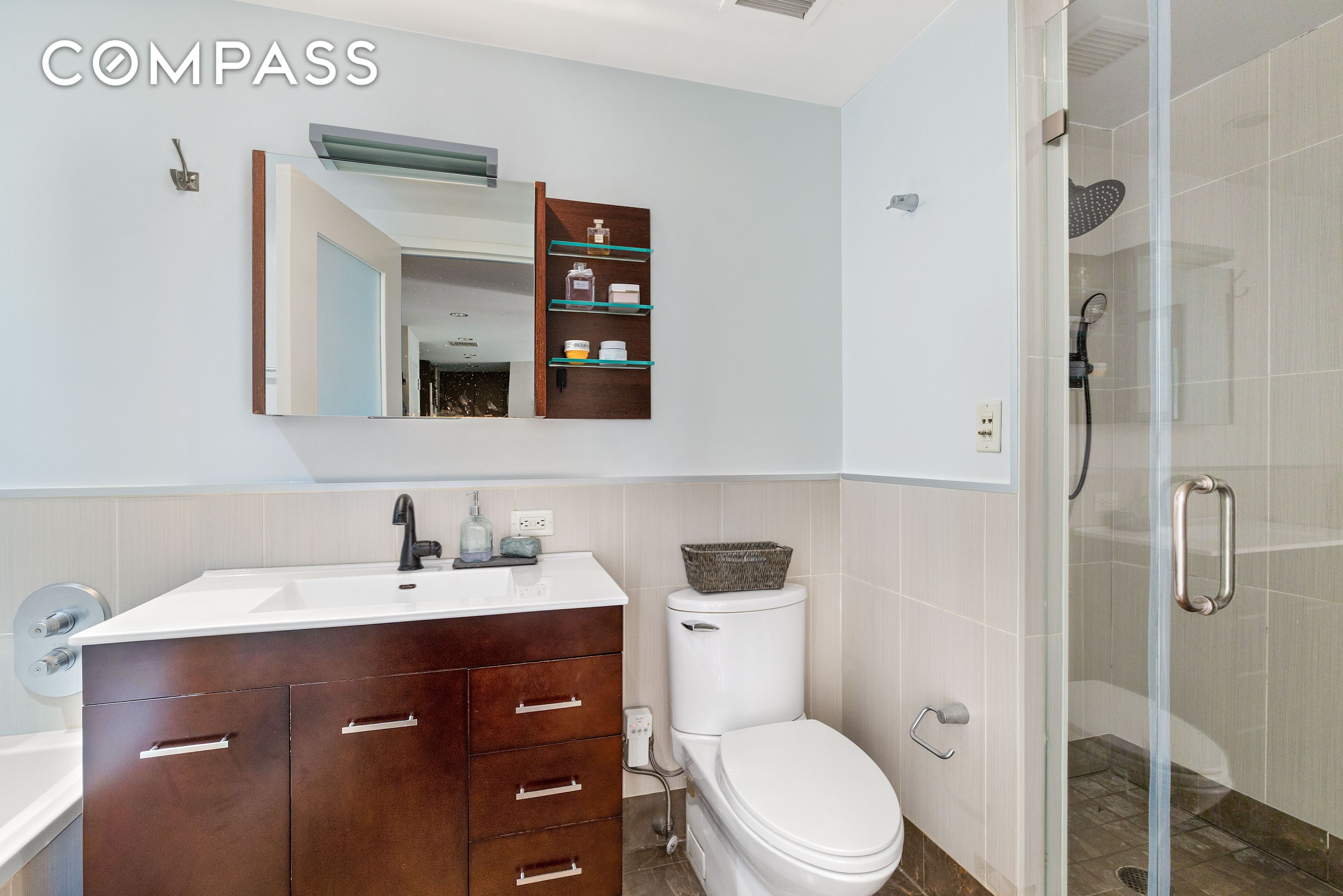 #8 photo, 225 E 34th Street, マンハッタン Murray Hill , NY 10016