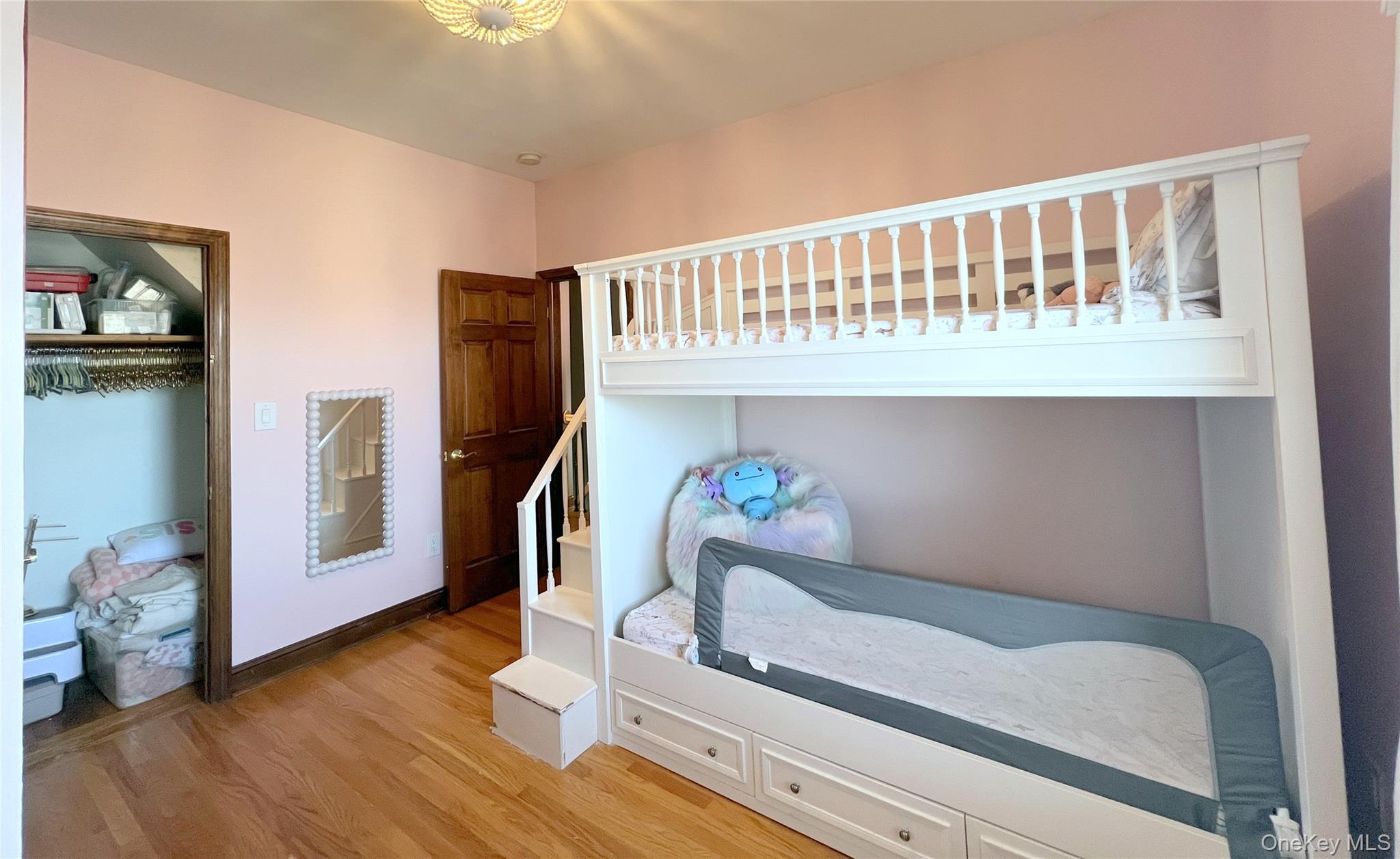 #11 photo, 6731 52nd Road, クイーンズ区 Maspeth , NY 11378