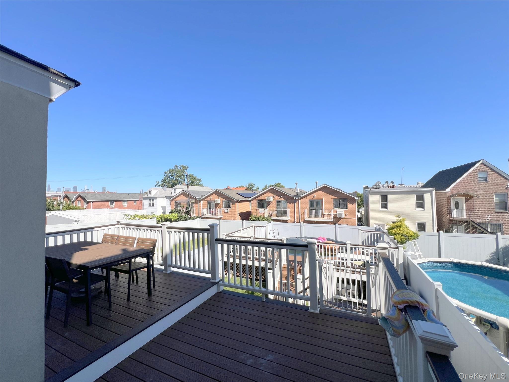 #18 photo, 6731 52nd Road, クイーンズ区 Maspeth , NY 11378