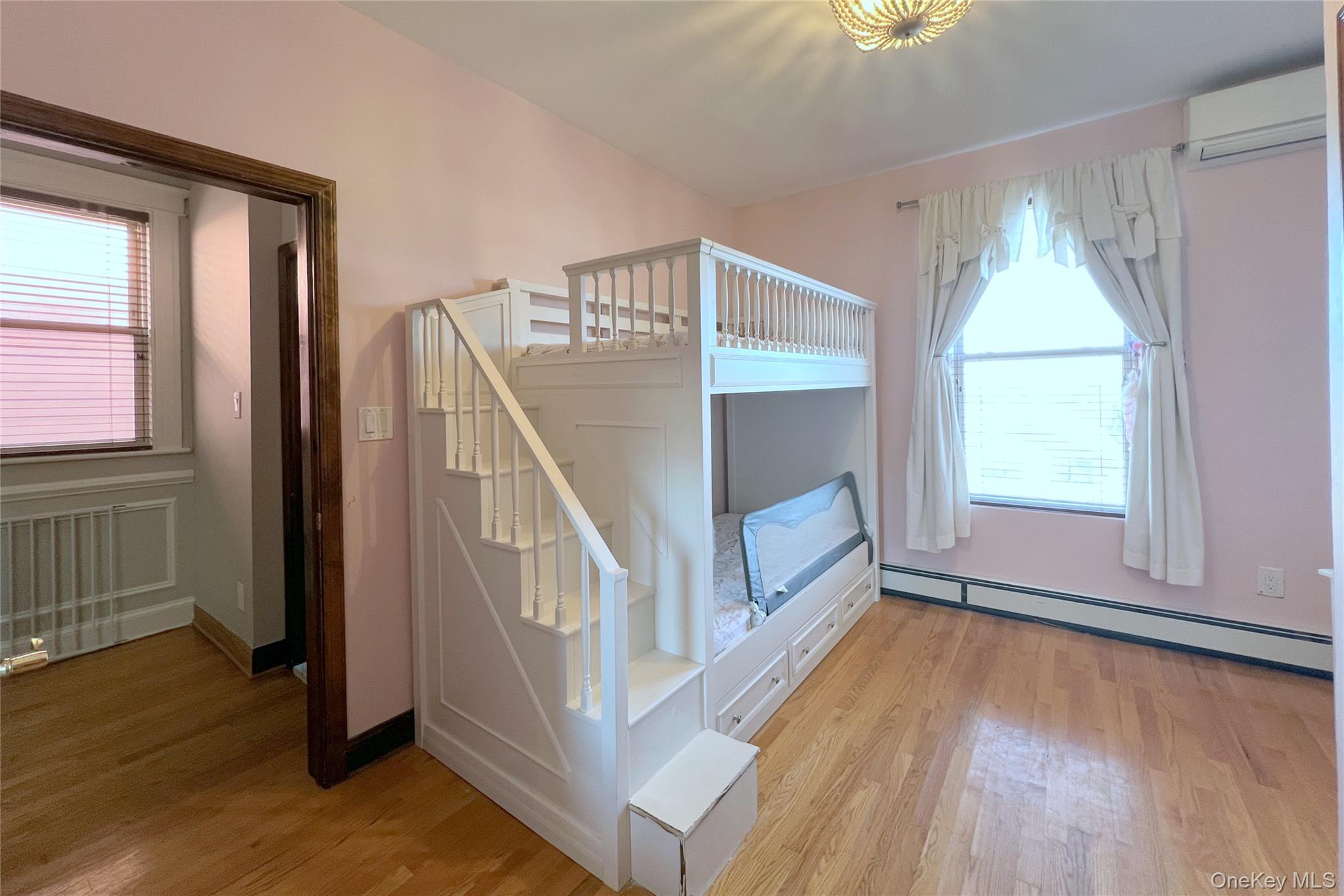 #9 photo, 6731 52nd Road, クイーンズ区 Maspeth , NY 11378