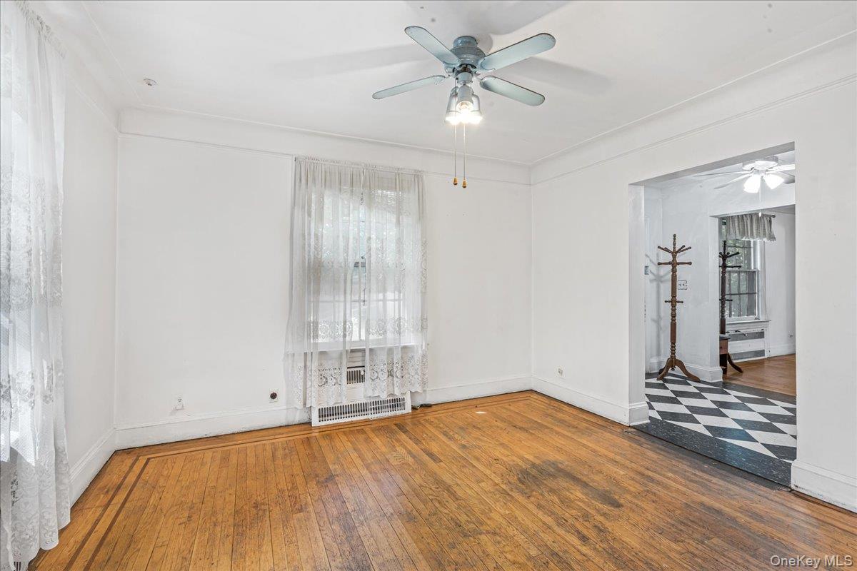 #11 photo, 18019 Grand Central Parkway, クイーンズ区 Jamaica Estates , NY 11432